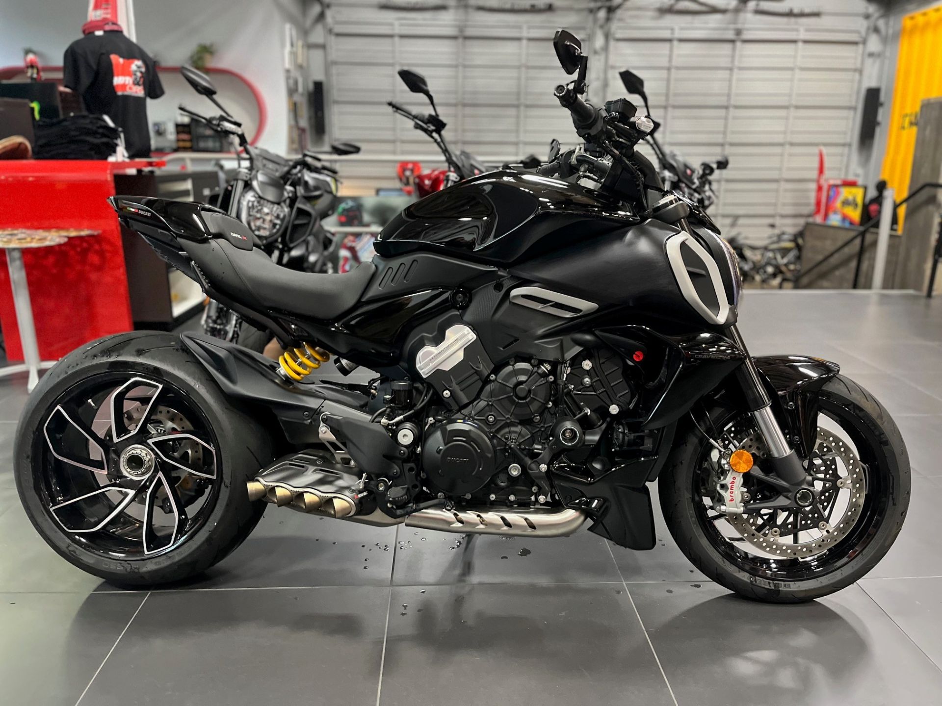 2024 Ducati Diavel V4 in Portland, Oregon - Photo 16