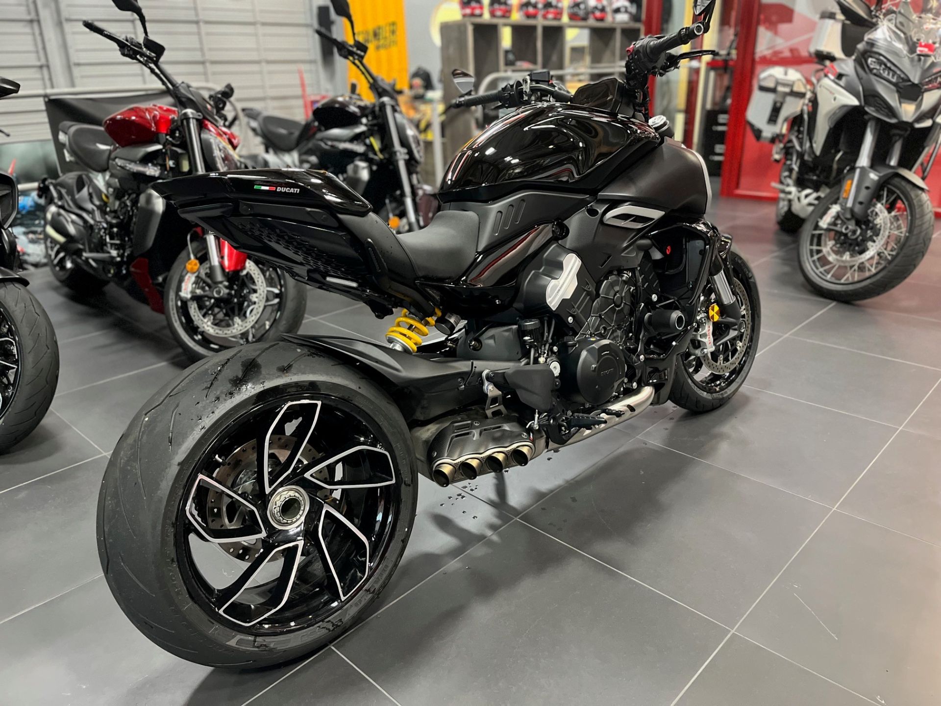 2024 Ducati Diavel V4 in Portland, Oregon - Photo 3