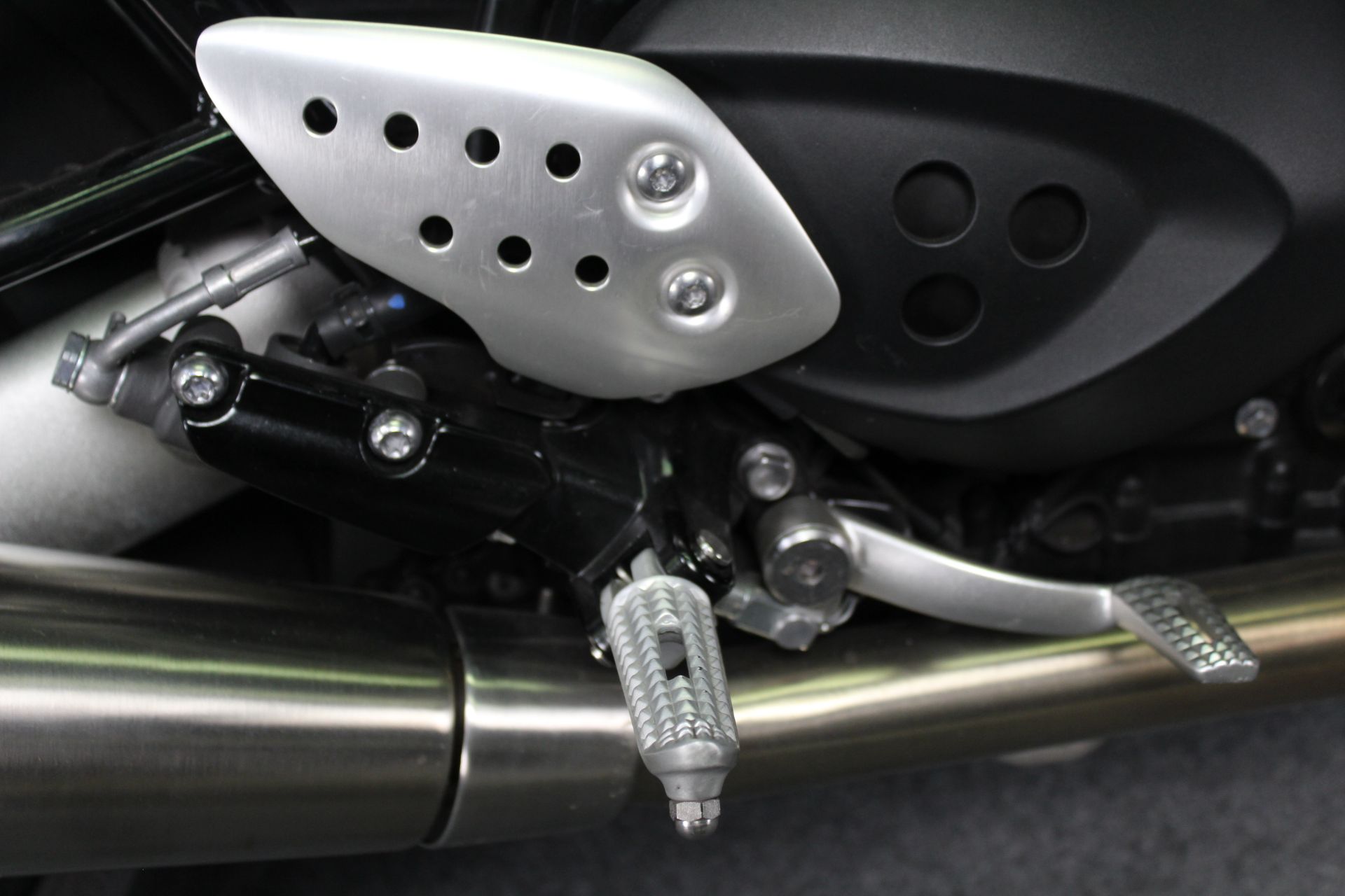 2024 Triumph Thruxton RS in Portland, Oregon - Photo 15