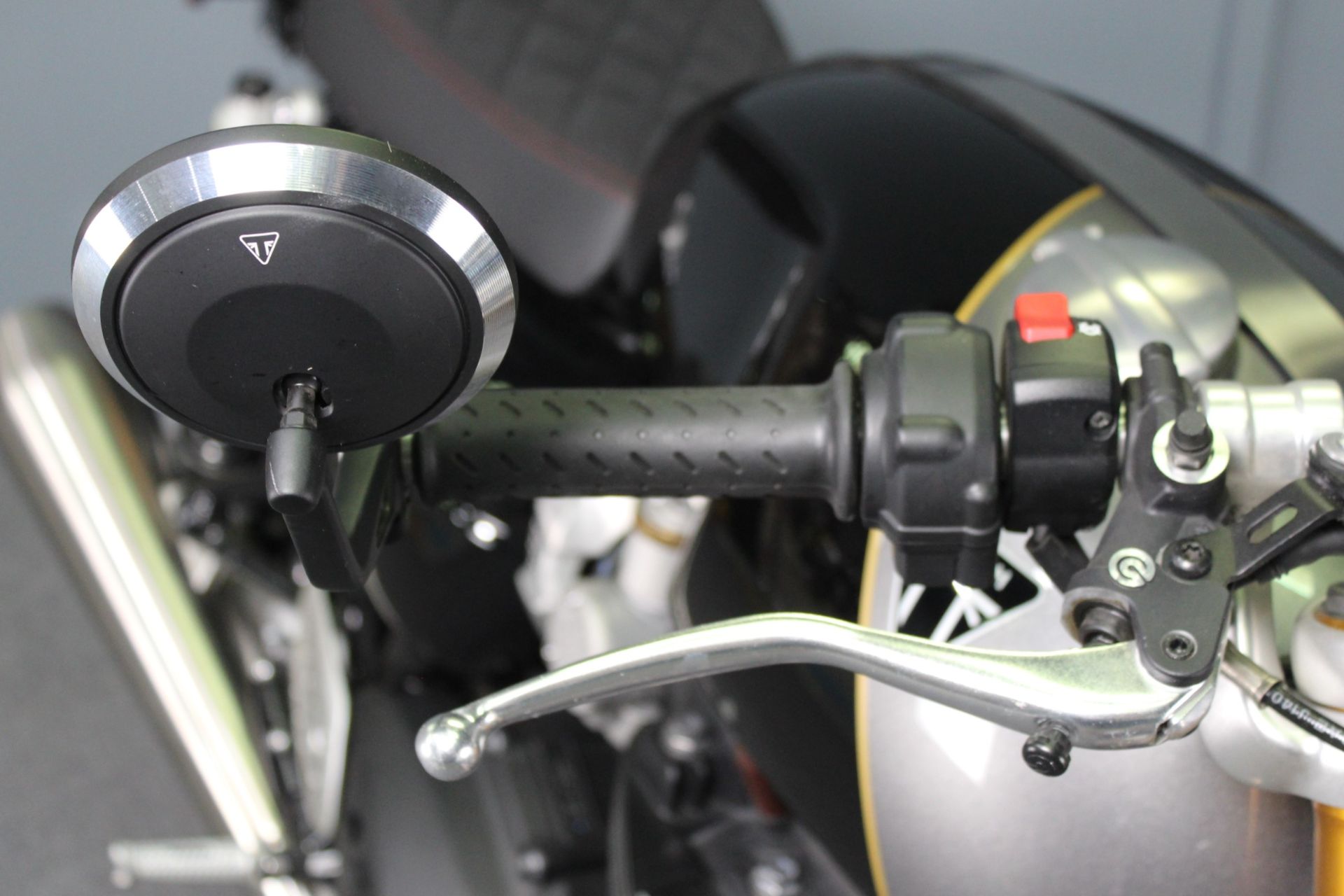 2024 Triumph Thruxton RS in Portland, Oregon - Photo 10