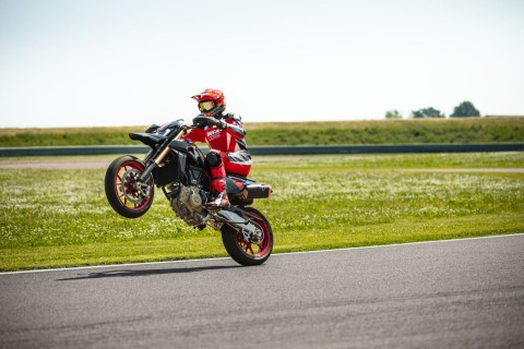 2026 Ducati Hypermotard 698 Mono Nera in Portland, Oregon - Photo 23
