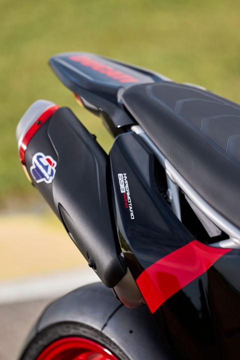 2026 Ducati Hypermotard 698 Mono Nera in Portland, Oregon - Photo 26