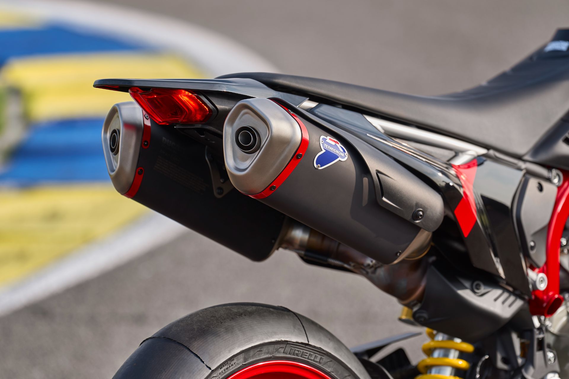 2026 Ducati Hypermotard 698 Mono Nera in Portland, Oregon - Photo 27