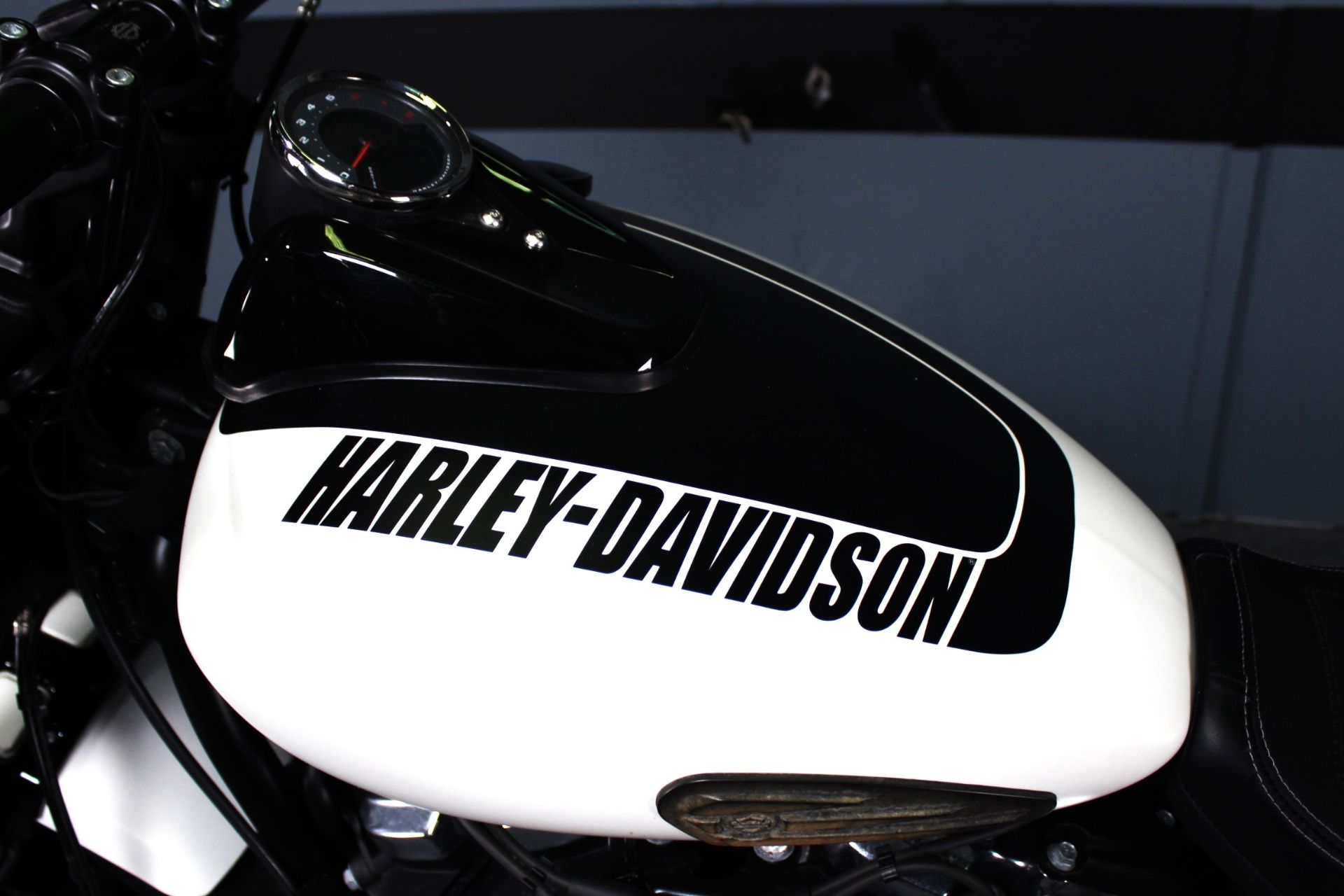 2018 Harley-Davidson Fat Bob® 107 in Portland, Oregon - Photo 5