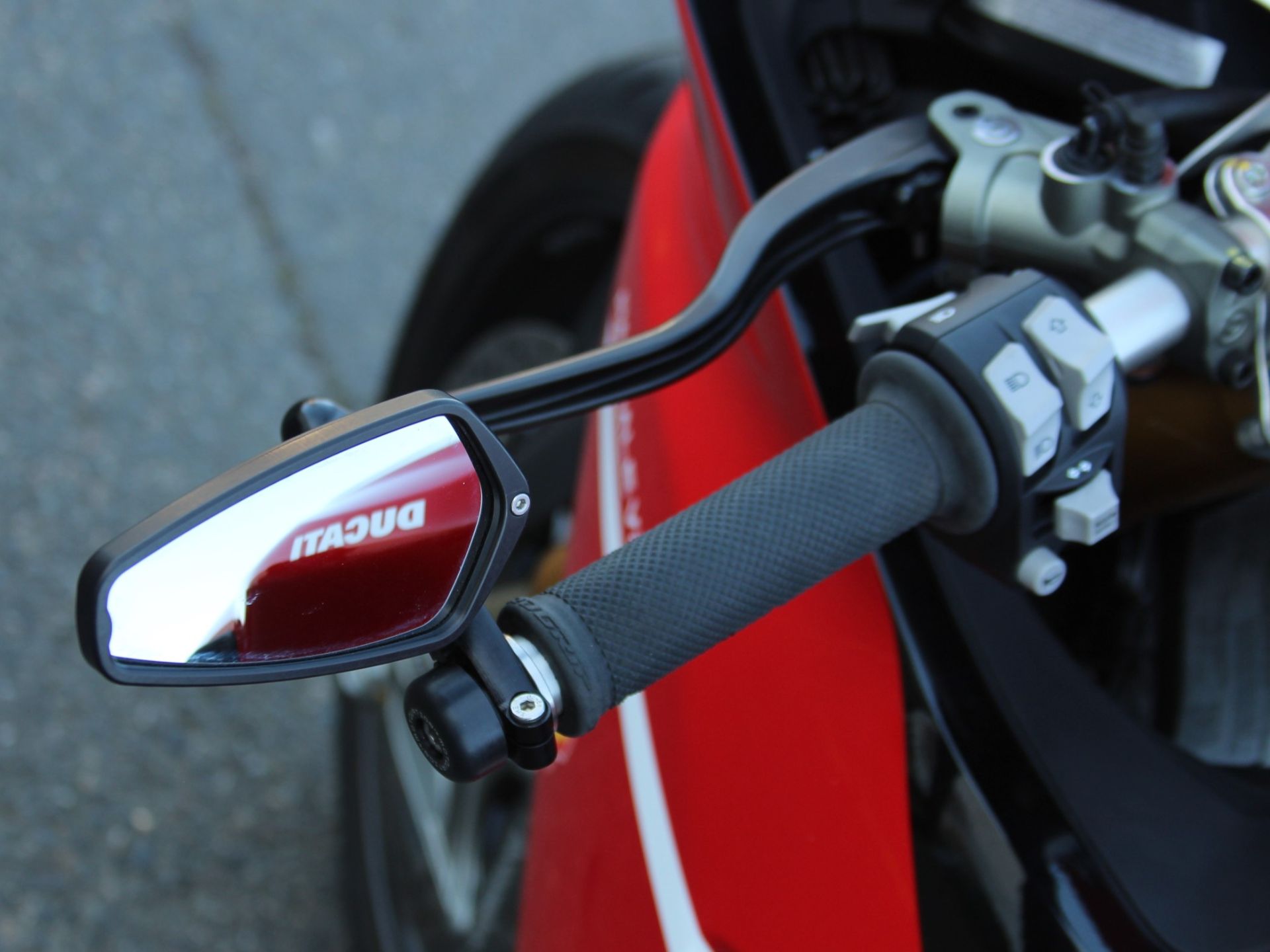 2023 Ducati Panigale V2 Bayliss 1st Championship 20th Anniversary in Portland, Oregon - Photo 8