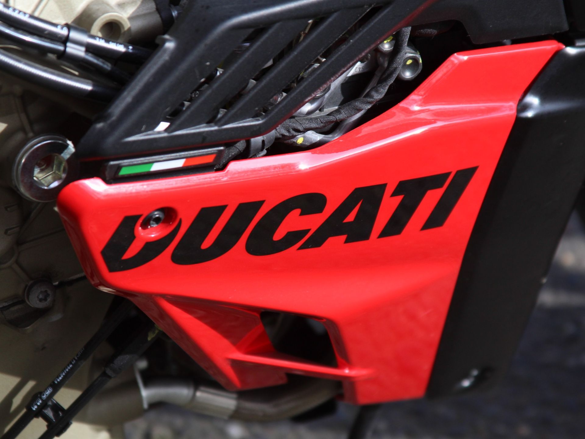 2023 Ducati Streetfighter V4 S in Portland, Oregon - Photo 3