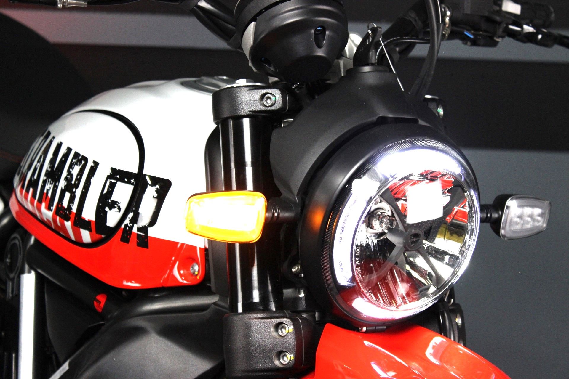 2022 Ducati Scrambler Urban Motard in Portland, Oregon - Photo 6