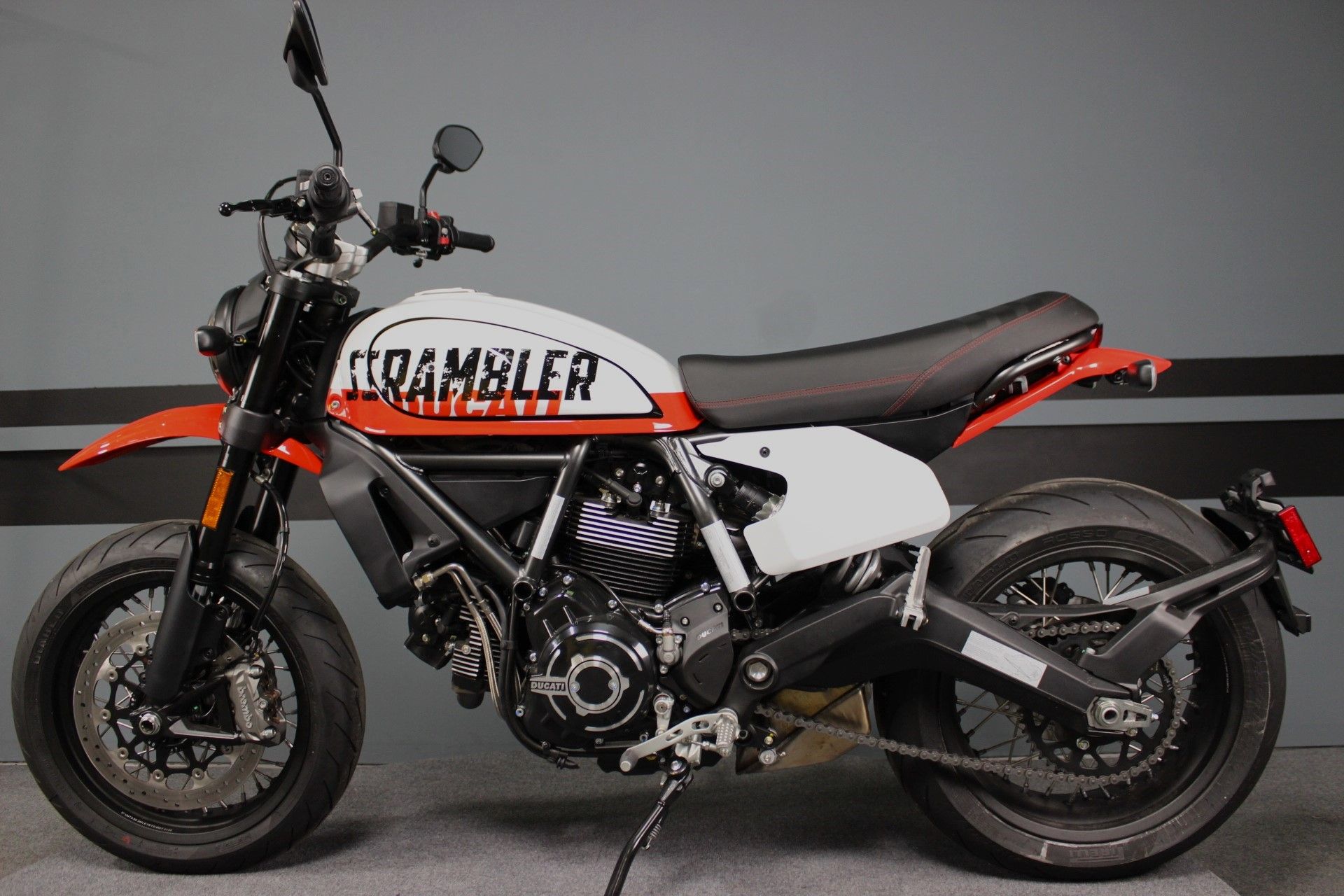 2022 Ducati Scrambler Urban Motard in Portland, Oregon - Photo 4