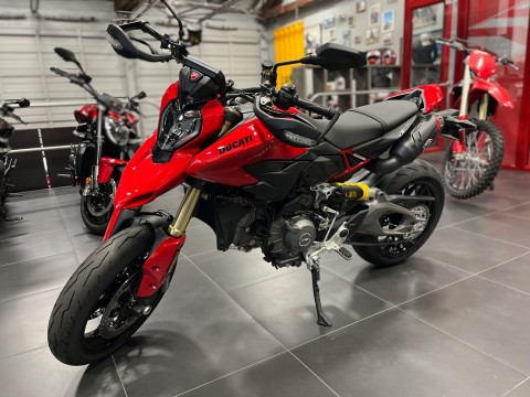 2026 Ducati Hypermotard V2 in Portland, Oregon - Photo 8