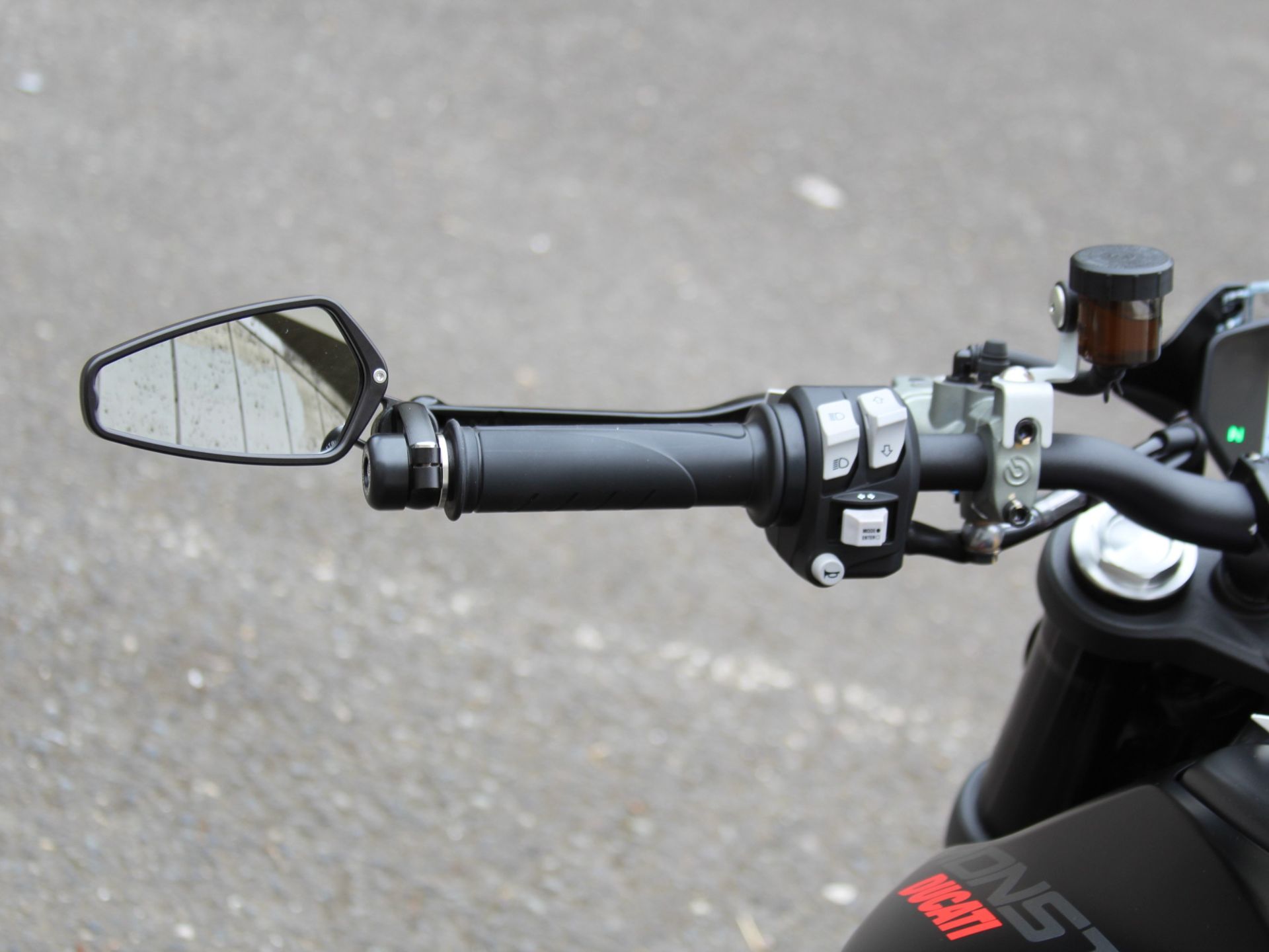 2022 Ducati Monster + in Portland, Oregon - Photo 9