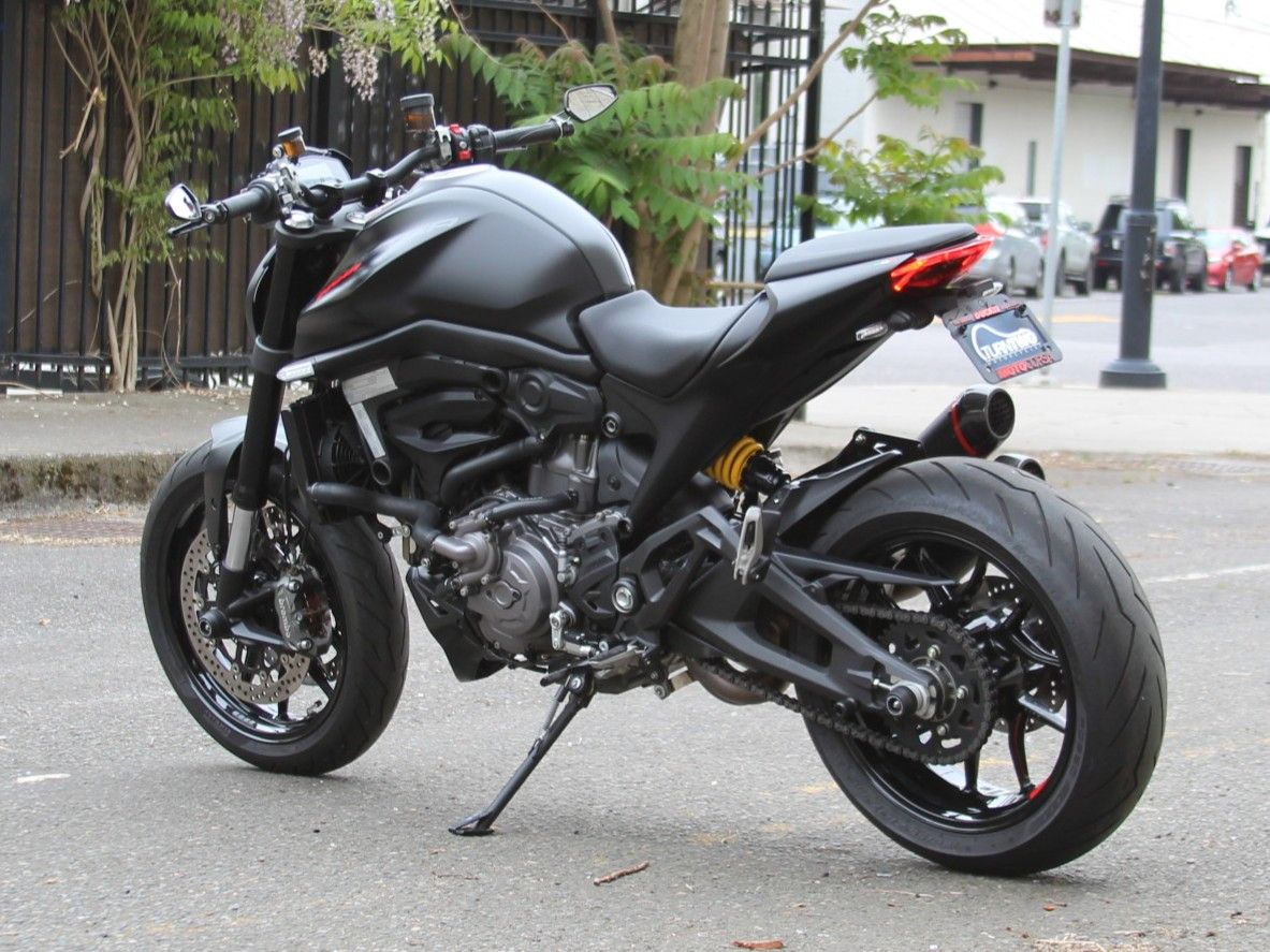 2022 Ducati Monster + in Portland, Oregon - Photo 4
