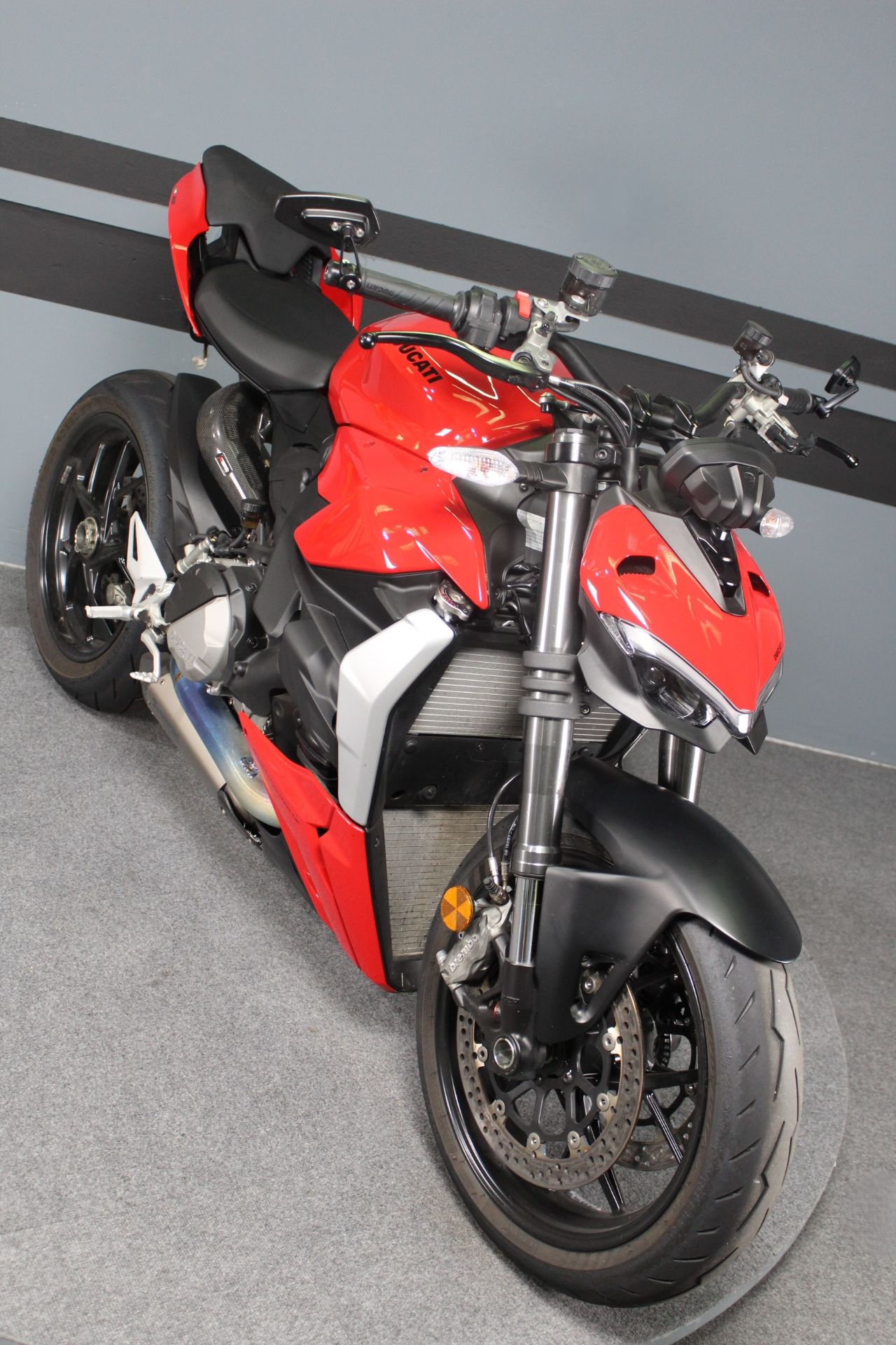 2024 Ducati Streetfighter V2 in Portland, Oregon - Photo 2