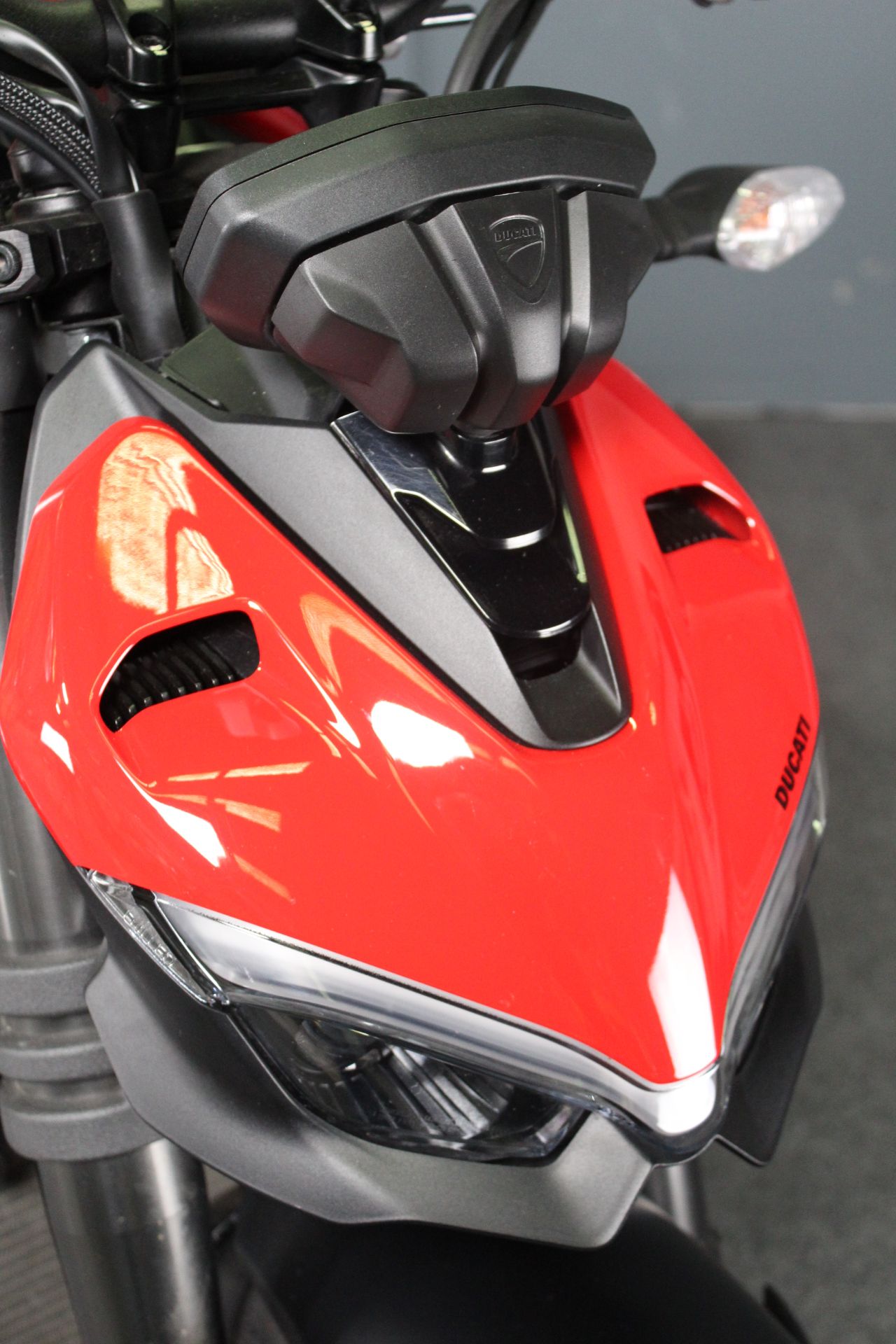 2024 Ducati Streetfighter V2 in Portland, Oregon - Photo 5