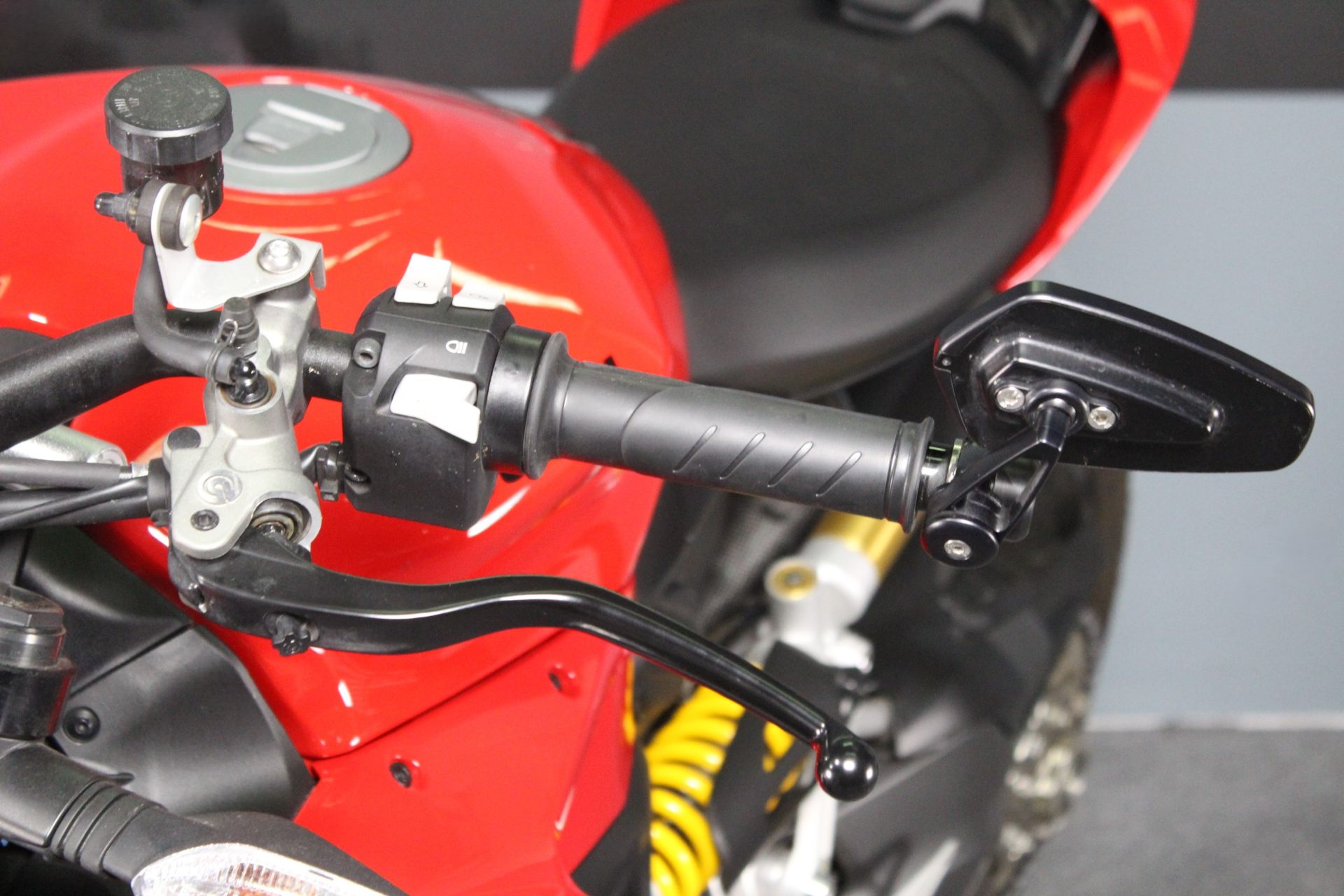 2024 Ducati Streetfighter V2 in Portland, Oregon - Photo 9