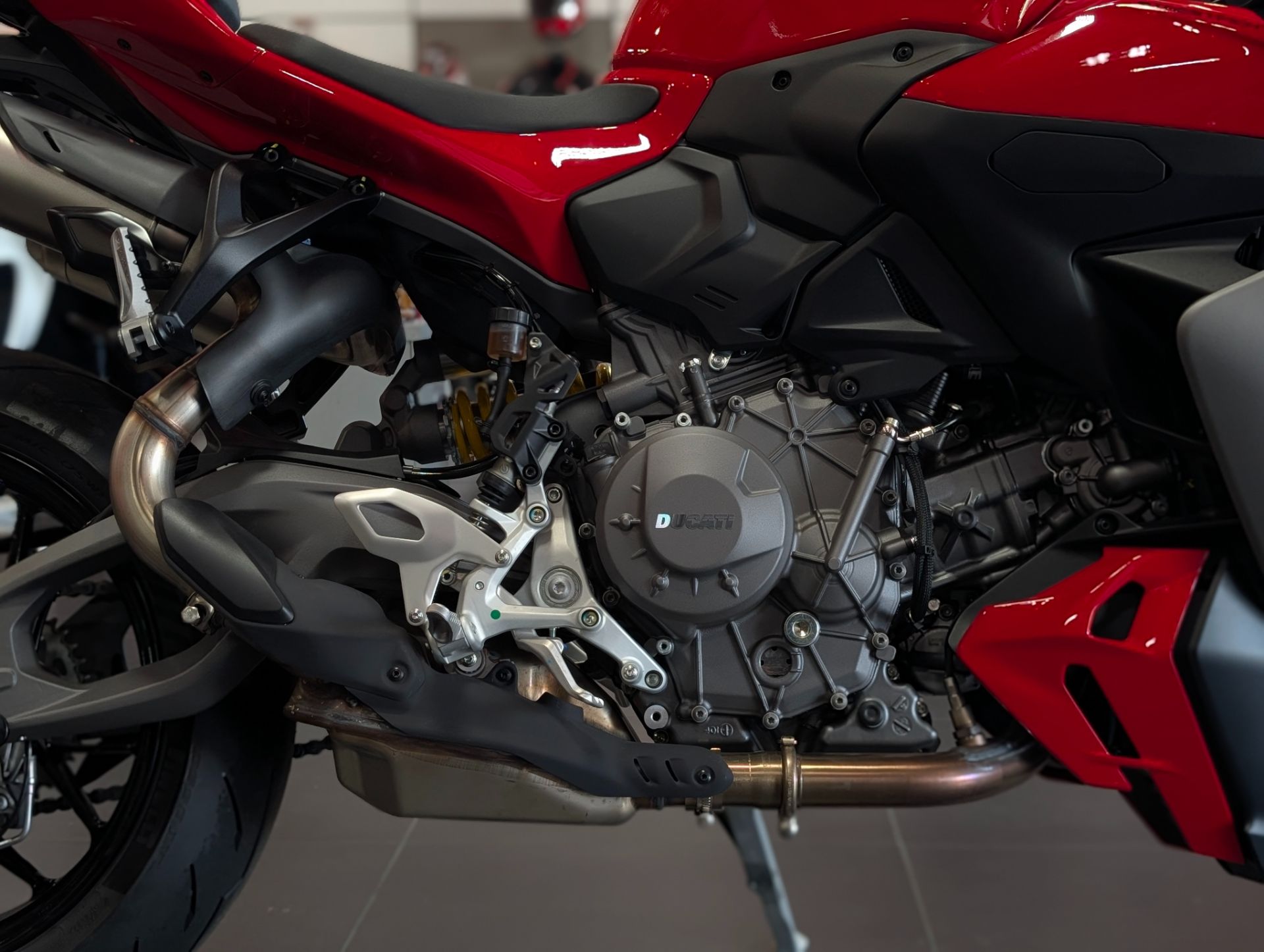 2024 Ducati Streetfighter V2 in Portland, Oregon - Photo 3