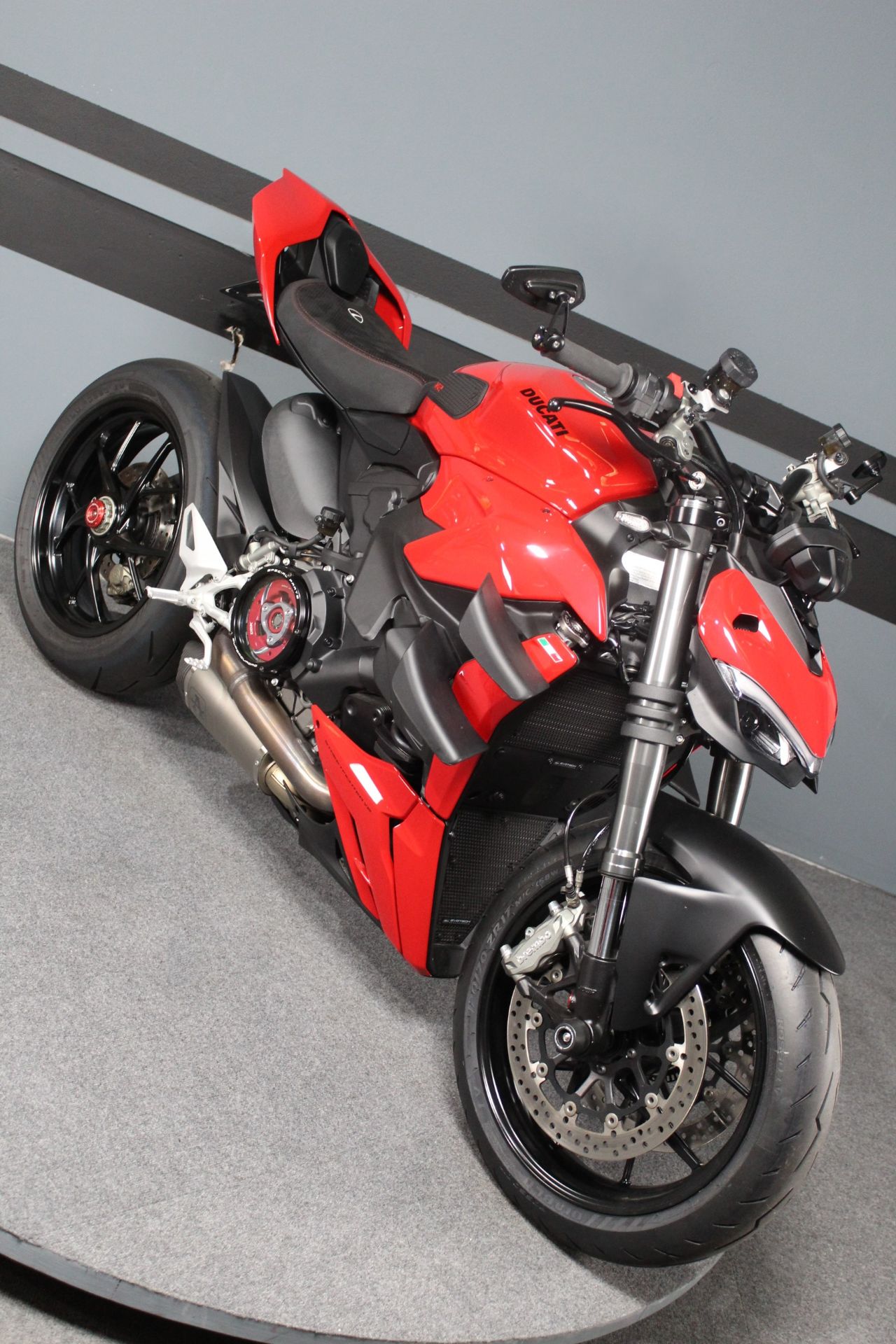 2024 Ducati Streetfighter V2 in Portland, Oregon - Photo 2