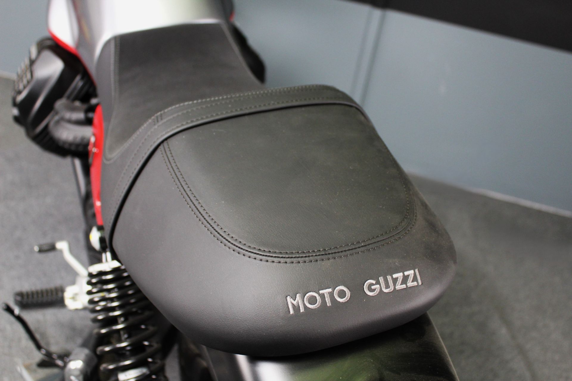 2024 Moto Guzzi V7 Stone Corsa in Portland, Oregon - Photo 16
