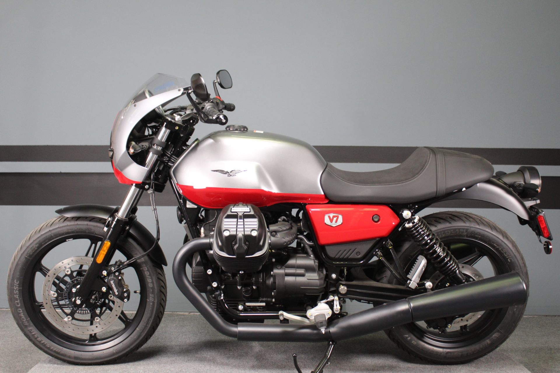 2024 Moto Guzzi V7 Stone Corsa in Portland, Oregon - Photo 4