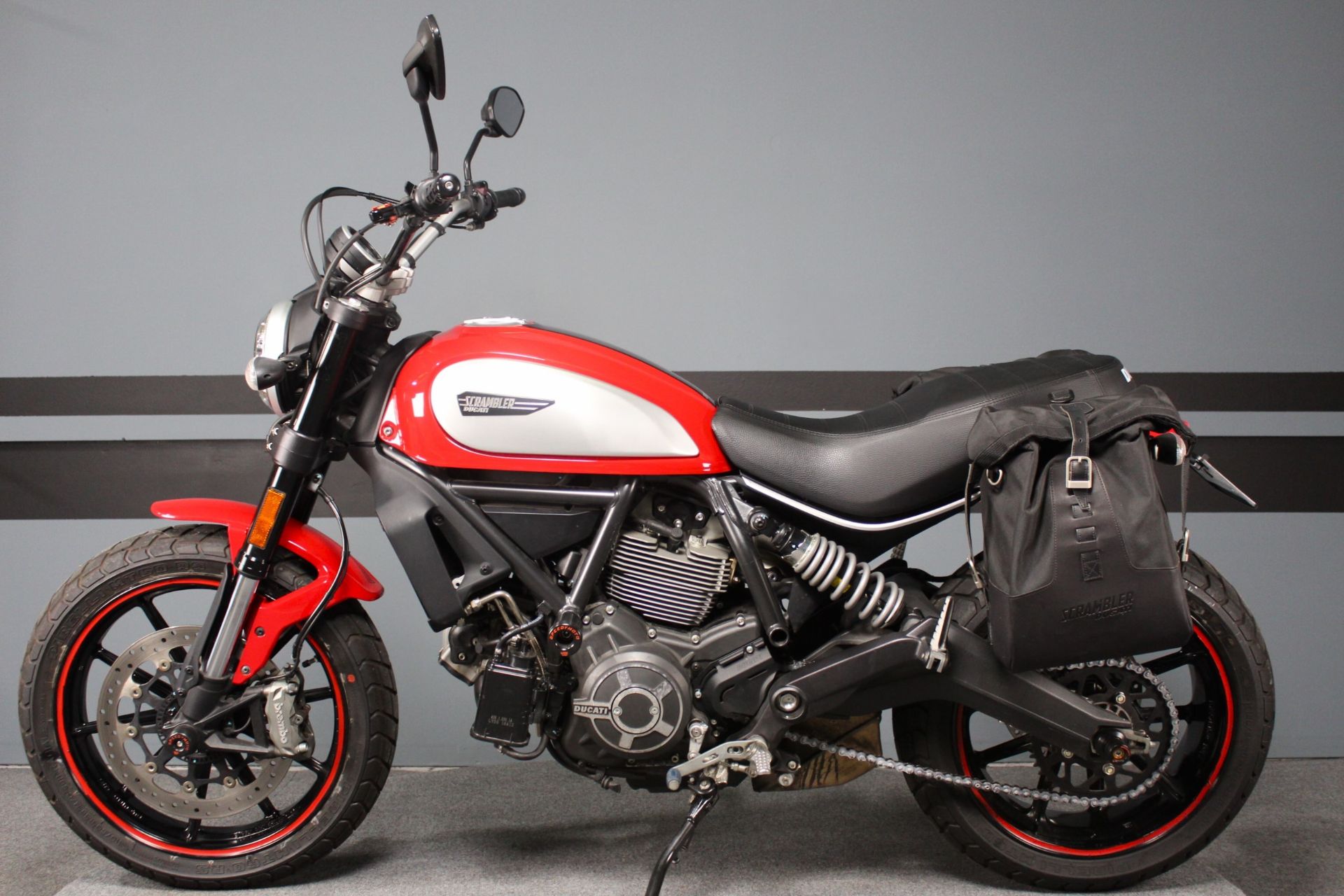 2016 Ducati Scrambler Icon in Portland, Oregon - Photo 4