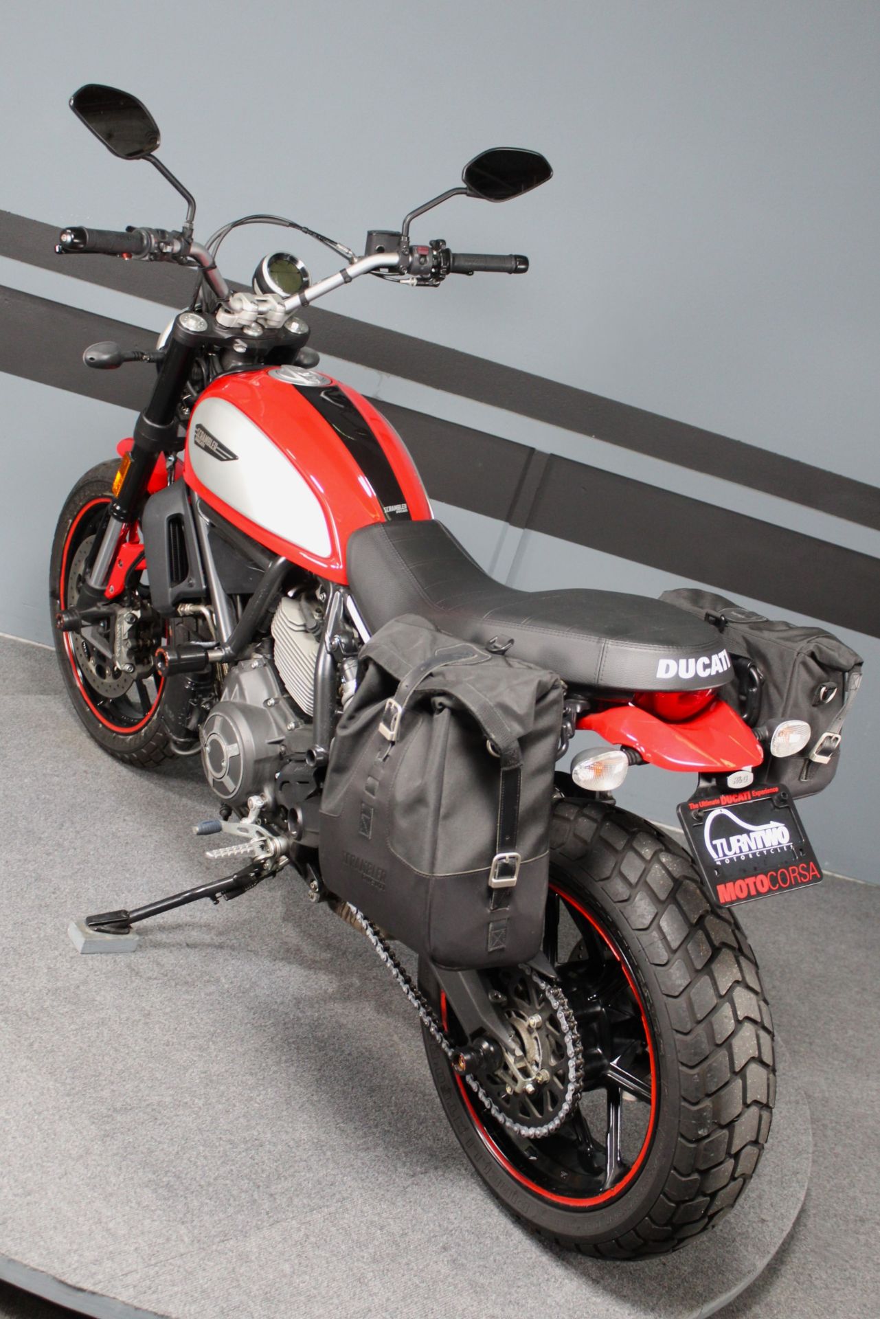 2016 Ducati Scrambler Icon in Portland, Oregon - Photo 3