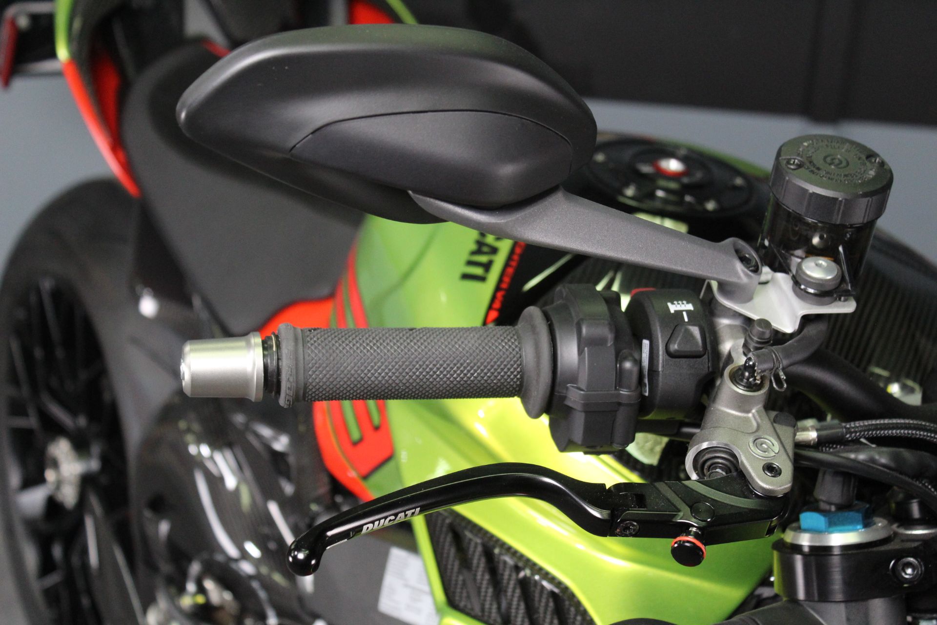 2023 Ducati Streetfighter V4 Lamborghini in Portland, Oregon - Photo 12