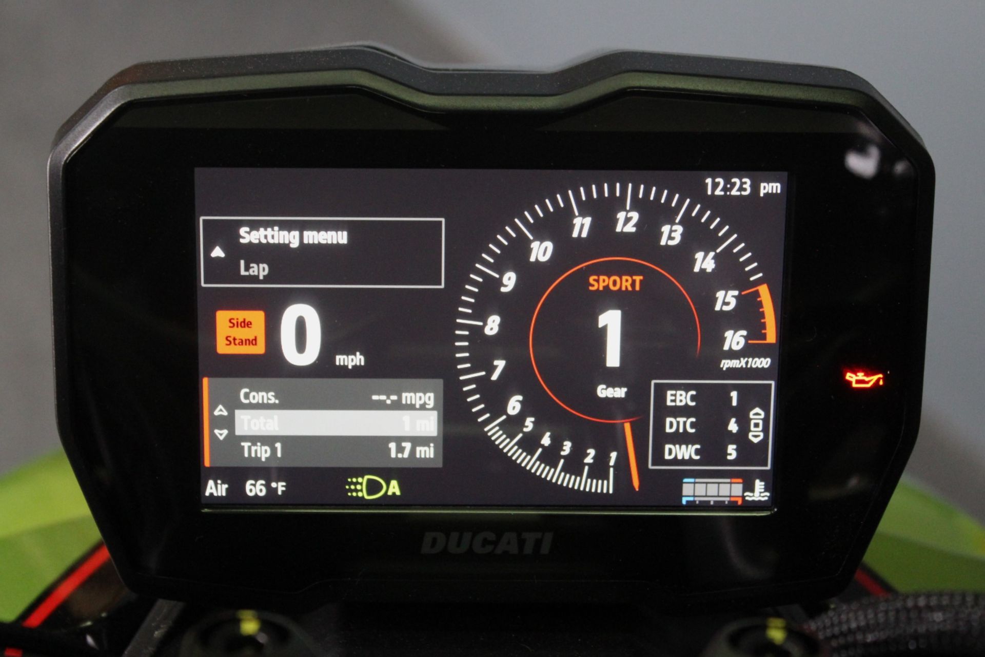 2023 Ducati Streetfighter V4 Lamborghini in Portland, Oregon - Photo 24