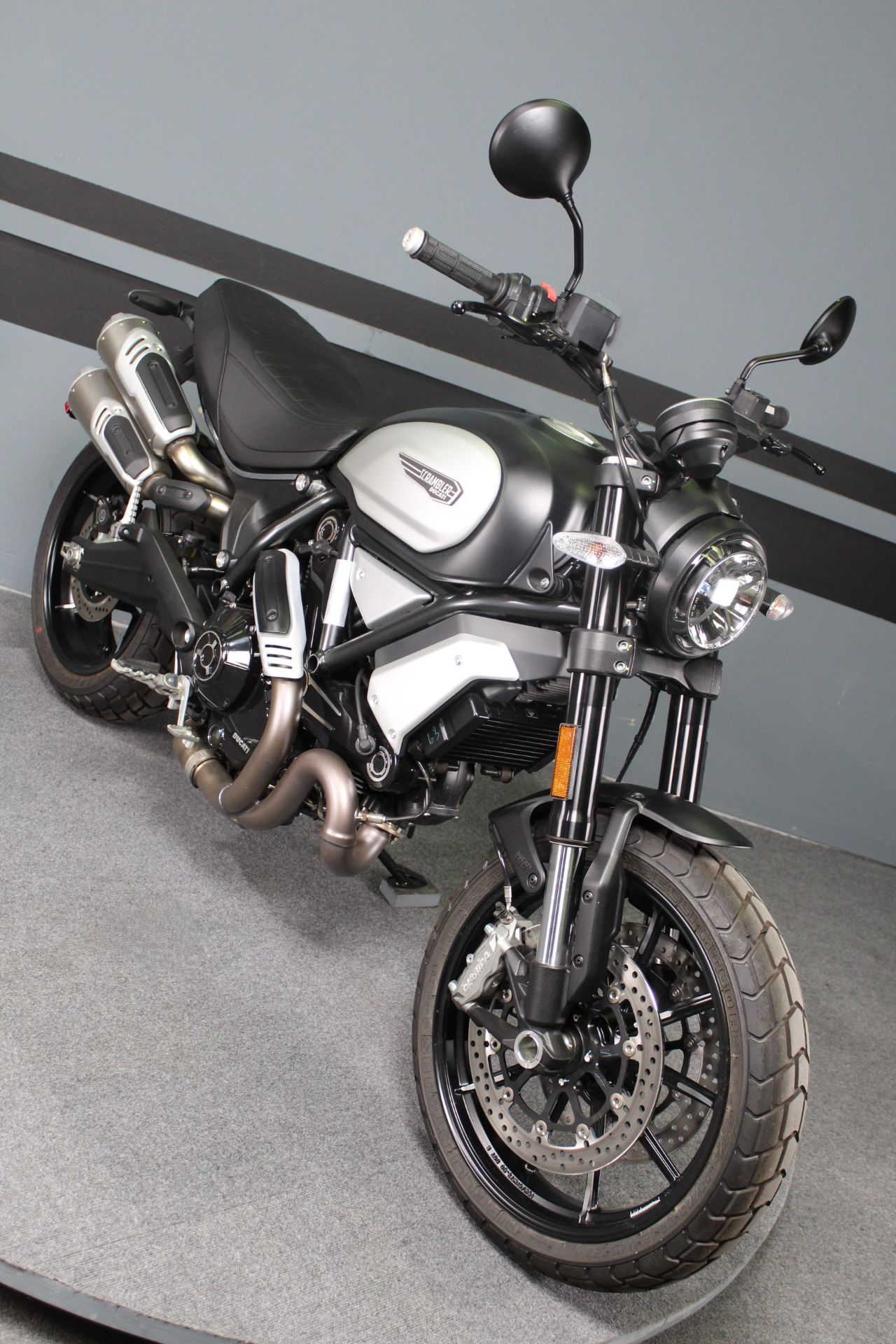 2023 Ducati Scrambler 1100 Dark PRO in Portland, Oregon - Photo 2