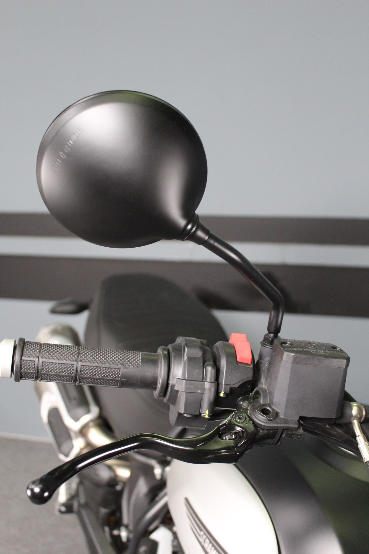 2023 Ducati Scrambler 1100 Dark PRO in Portland, Oregon - Photo 9