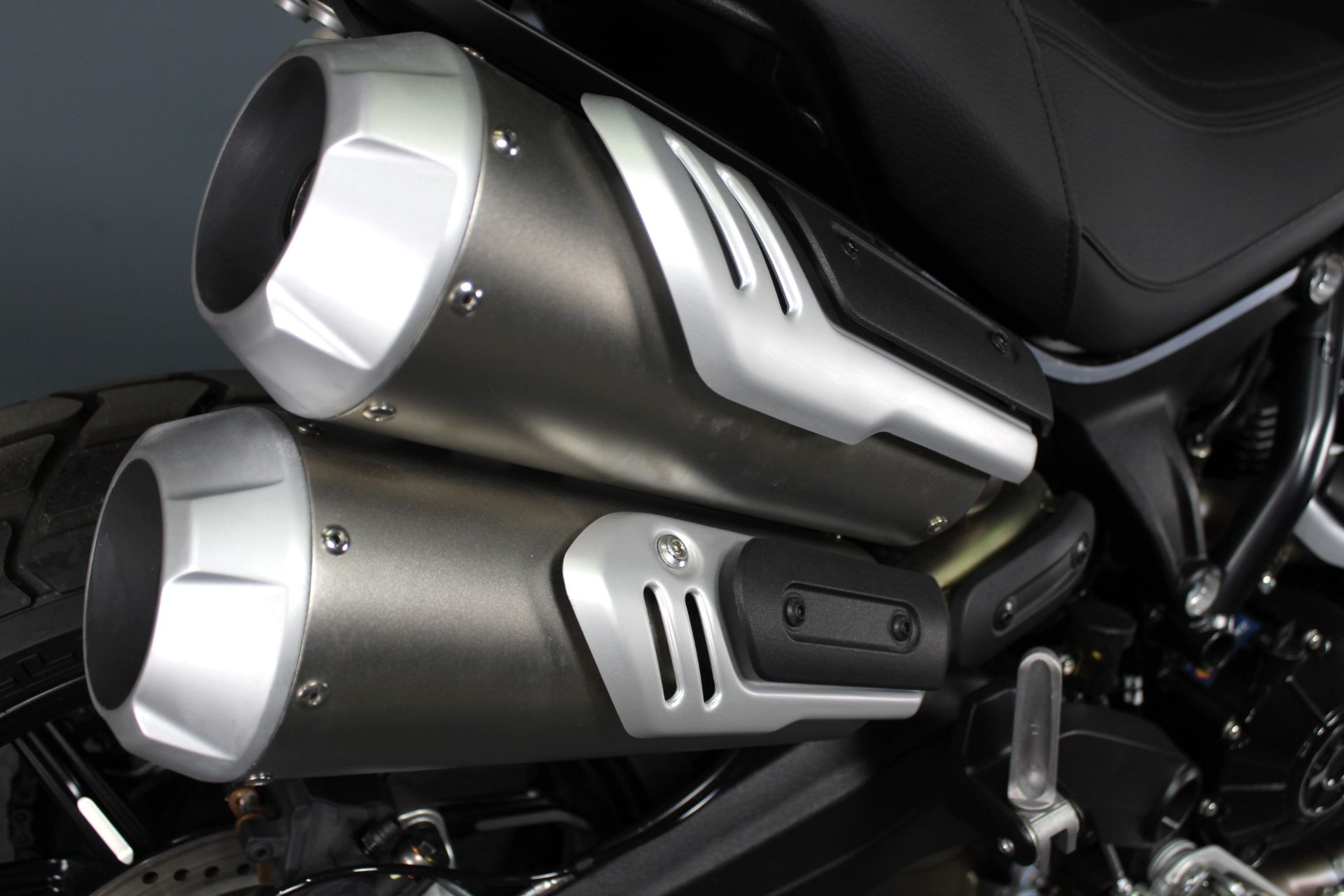 2023 Ducati Scrambler 1100 Dark PRO in Portland, Oregon - Photo 16