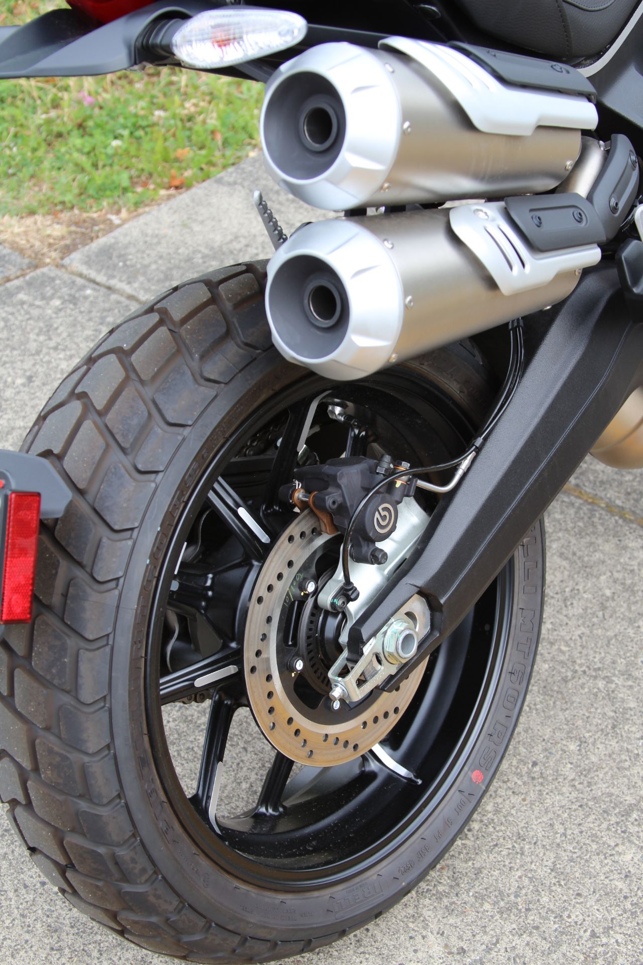 2023 Ducati Scrambler 1100 Dark PRO in Portland, Oregon - Photo 9