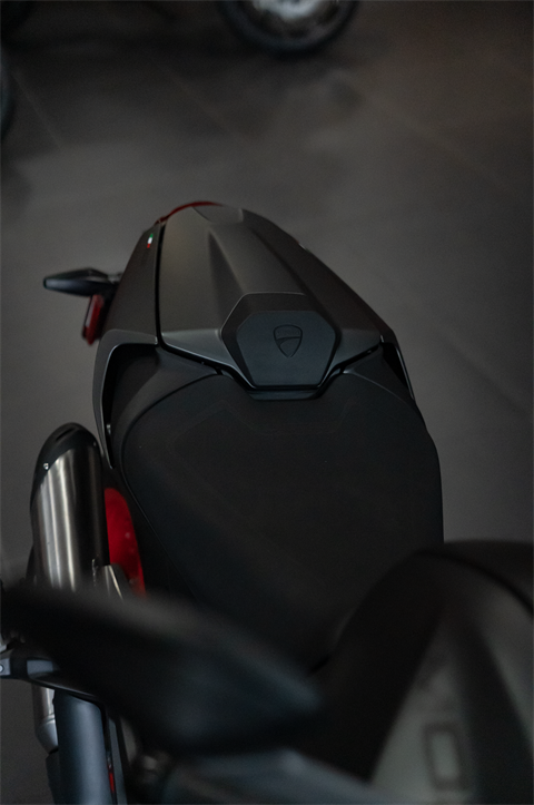 2025 Ducati Monster + in Portland, Oregon - Photo 9