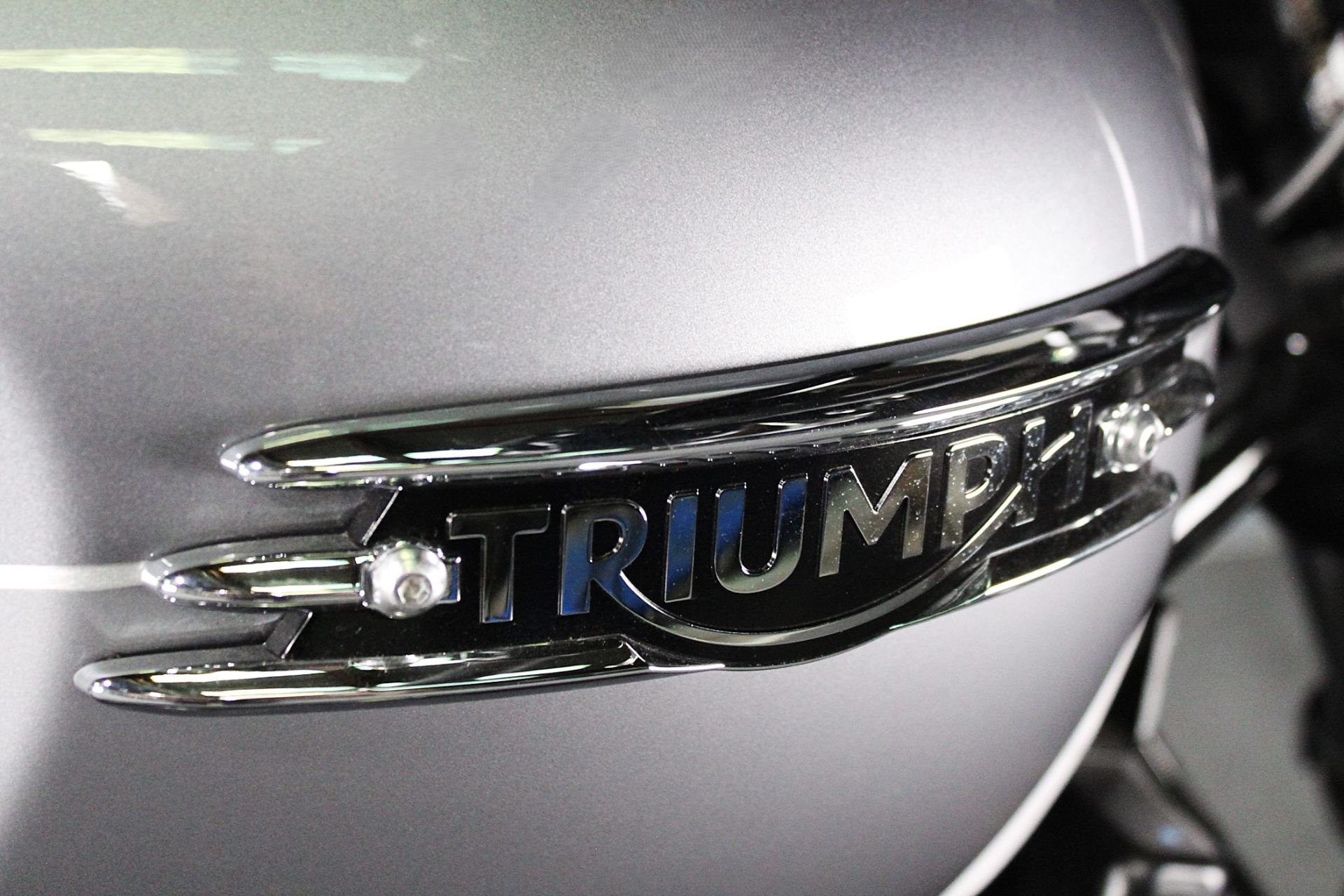 2024 Triumph Bonneville T120 Black in Portland, Oregon - Photo 5