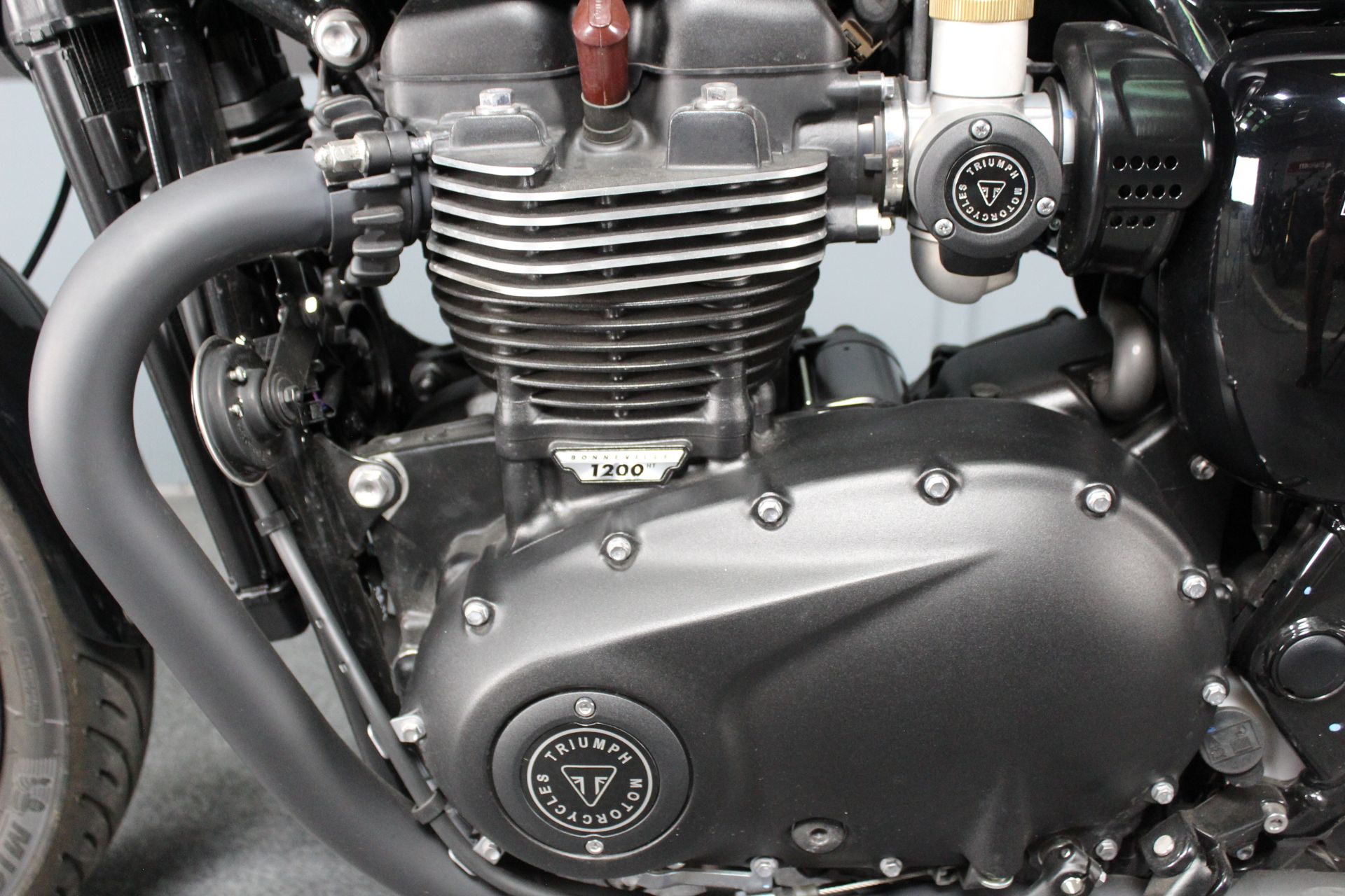 2024 Triumph Bonneville T120 Black in Portland, Oregon - Photo 14