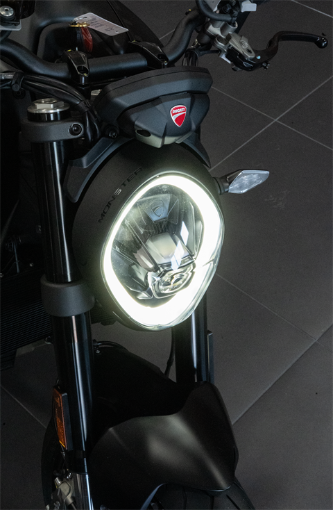 2025 Ducati Monster in Portland, Oregon - Photo 9
