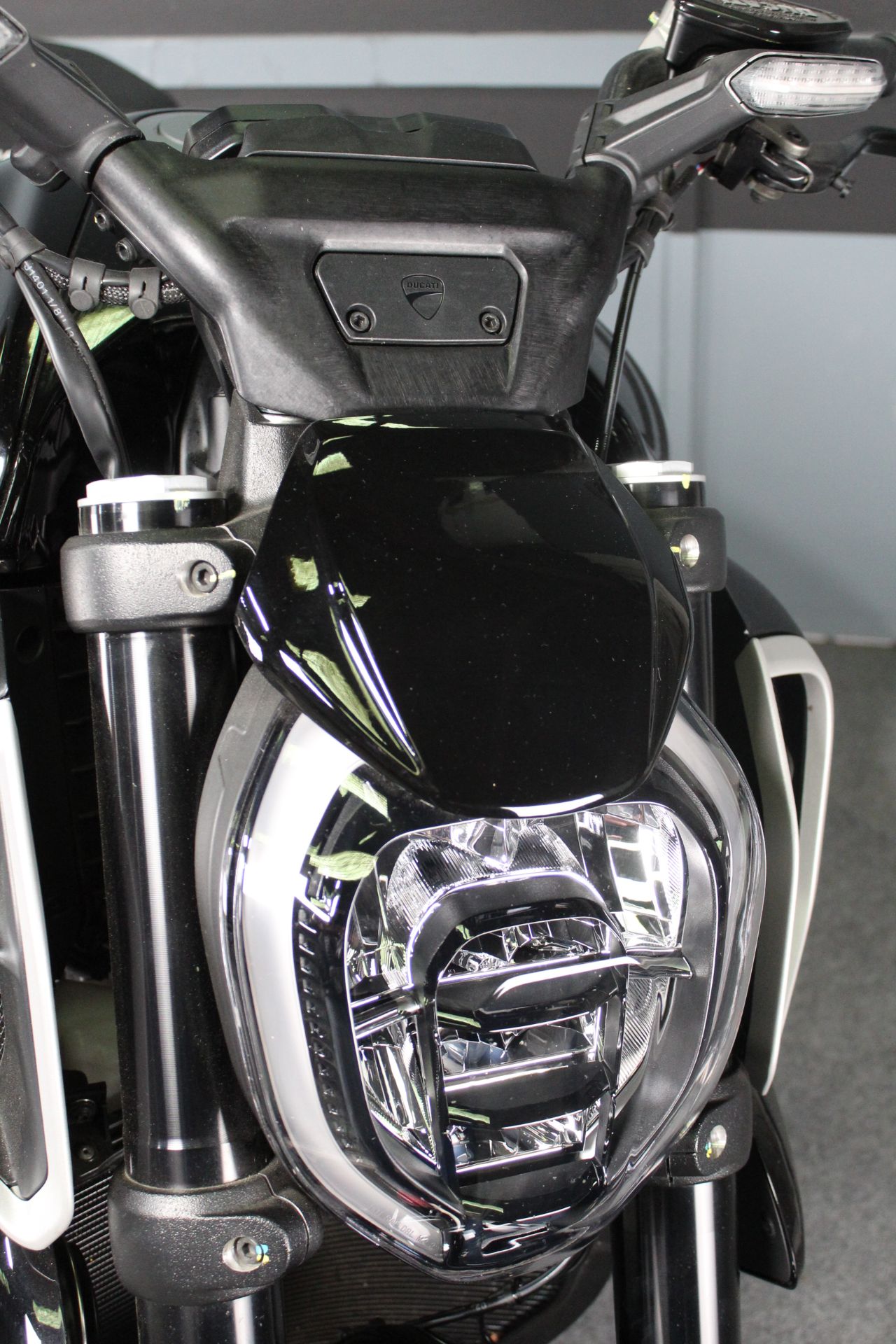 2023 Ducati Diavel V4 in Portland, Oregon - Photo 5