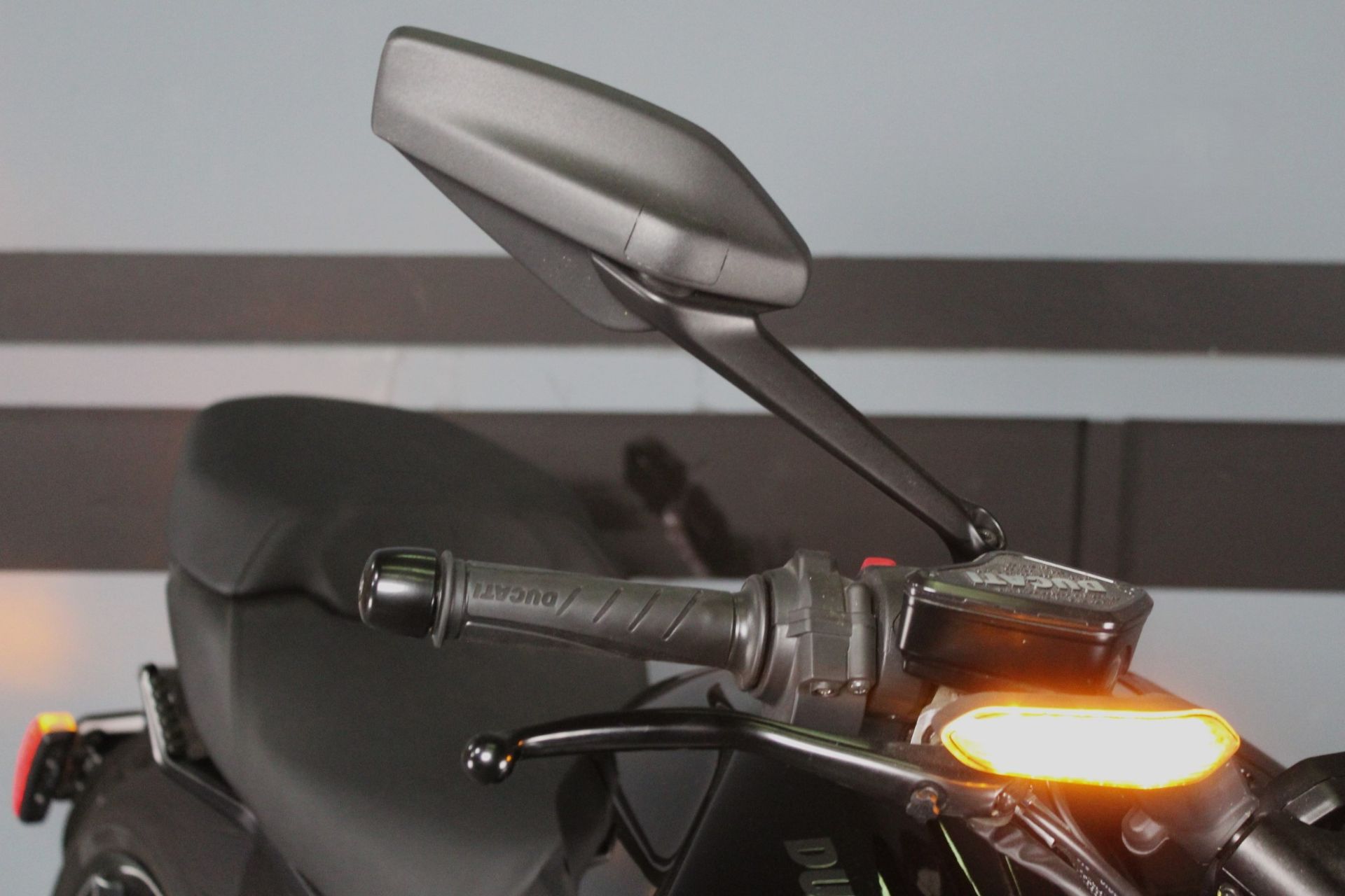 2023 Ducati Diavel V4 in Portland, Oregon - Photo 8