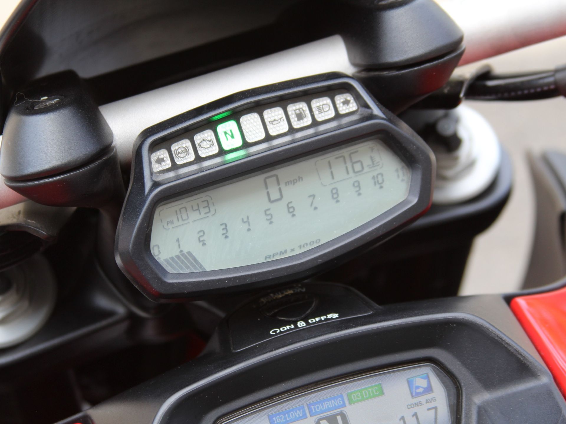 2012 Ducati Diavel Carbon in Portland, Oregon - Photo 10