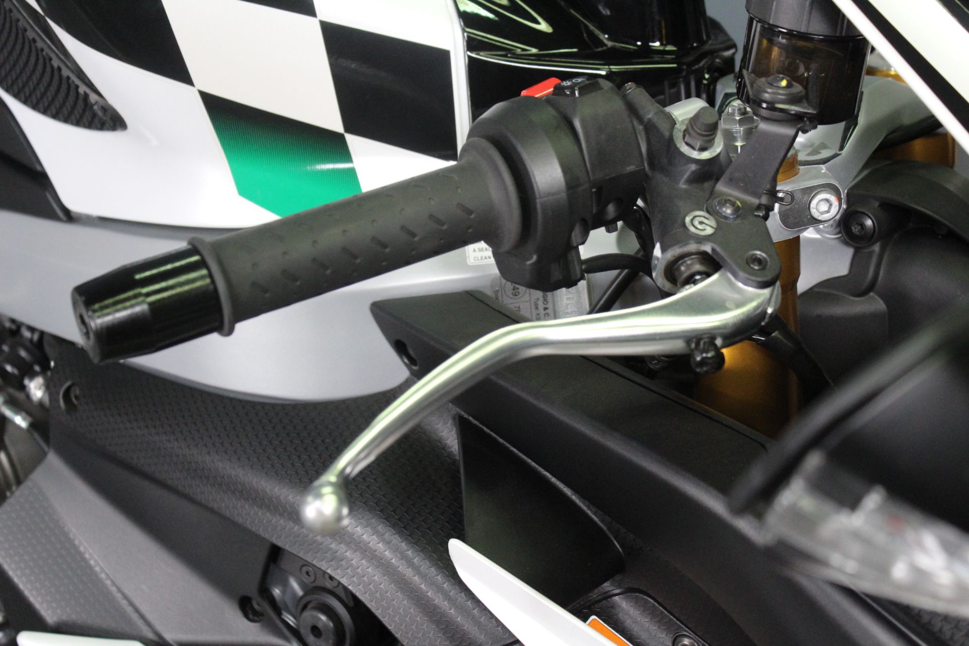 2024 Aprilia RS 660 Extrema in Portland, Oregon - Photo 9