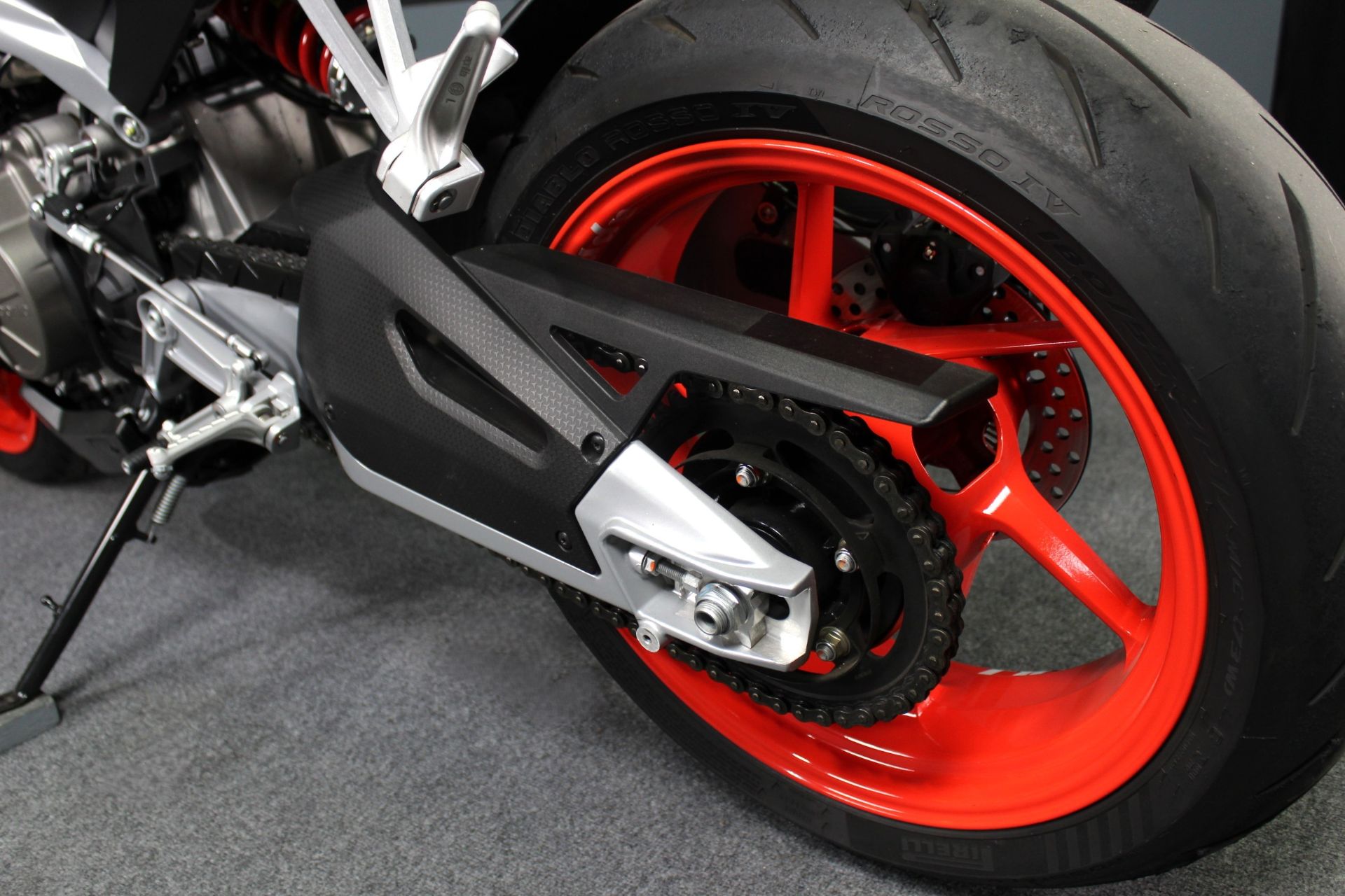 2024 Aprilia RS 660 Extrema in Portland, Oregon - Photo 21