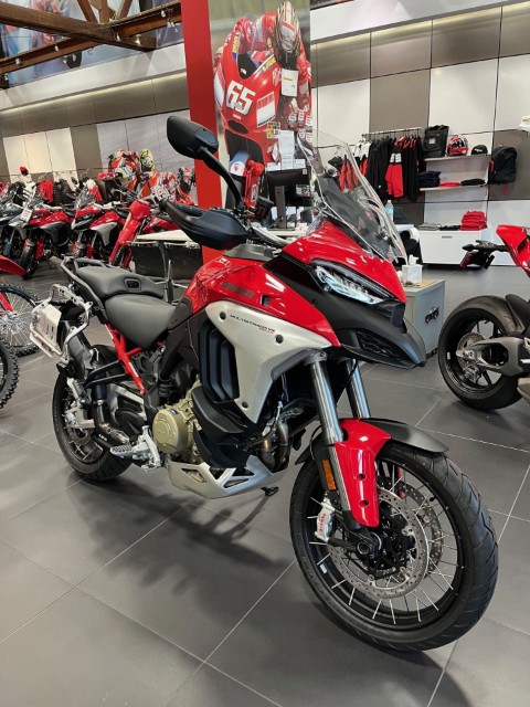 2025 Ducati Multistrada V4 Rally Adventure Travel & Radar in Portland, Oregon - Photo 9