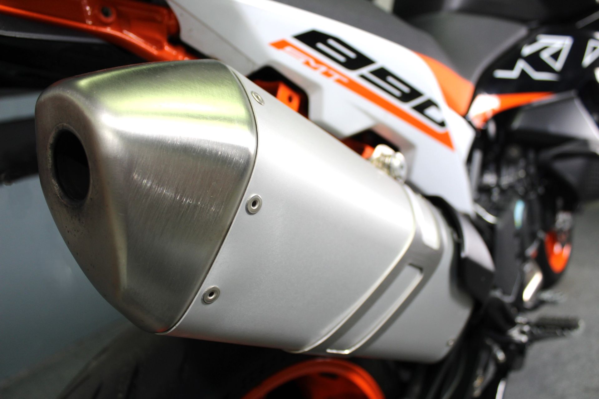 2024 KTM 890 SMT in Portland, Oregon - Photo 16