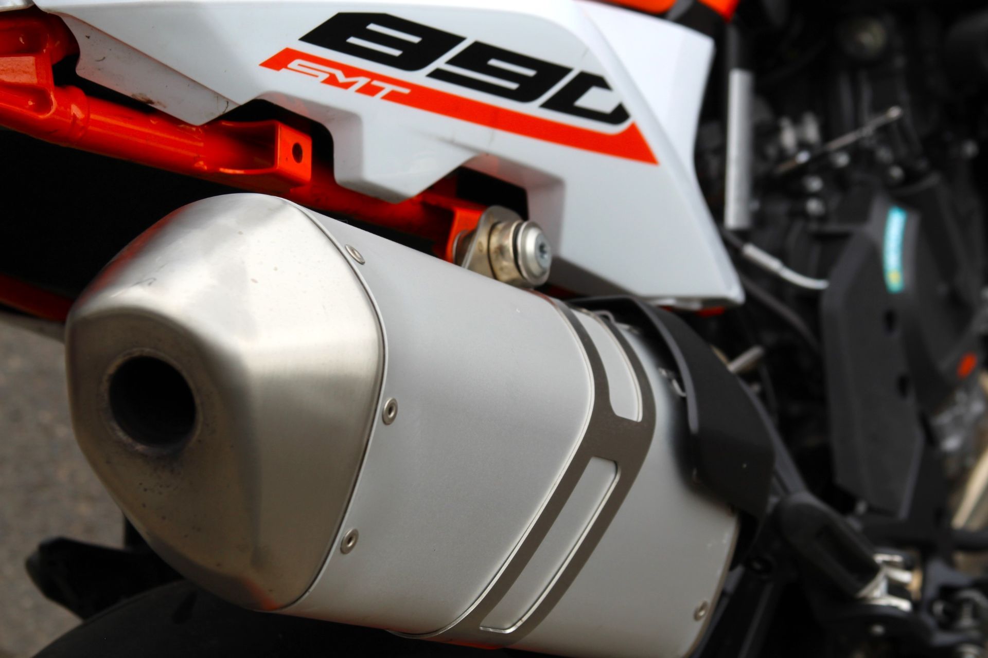 2024 KTM 890 SMT in Portland, Oregon - Photo 9