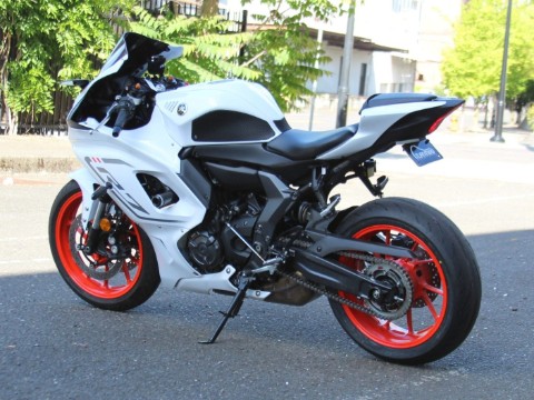 2023 Yamaha YZF-R7 in Portland, Oregon - Photo 2