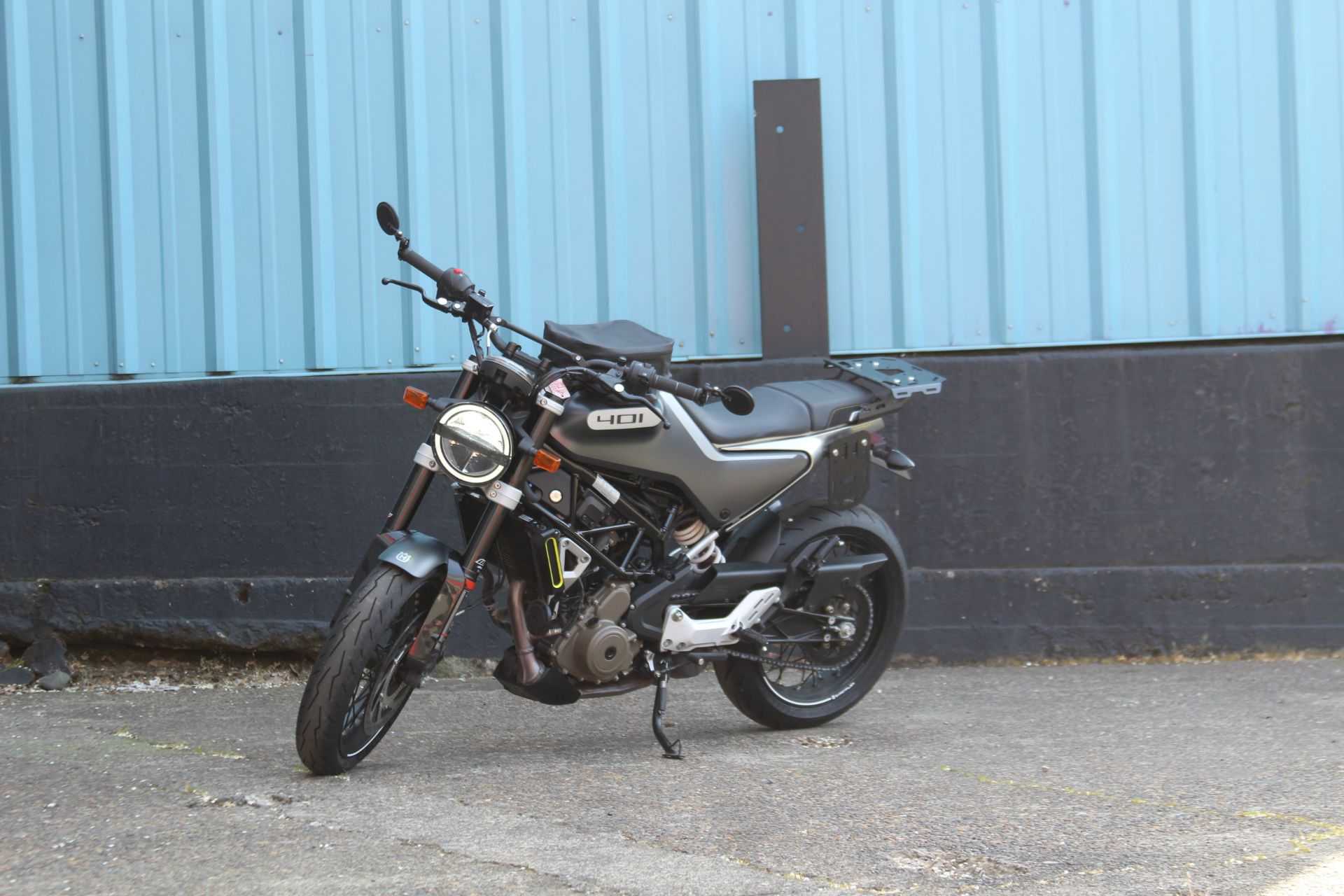 2021 Husqvarna Svartpilen 401 in Portland, Oregon - Photo 4