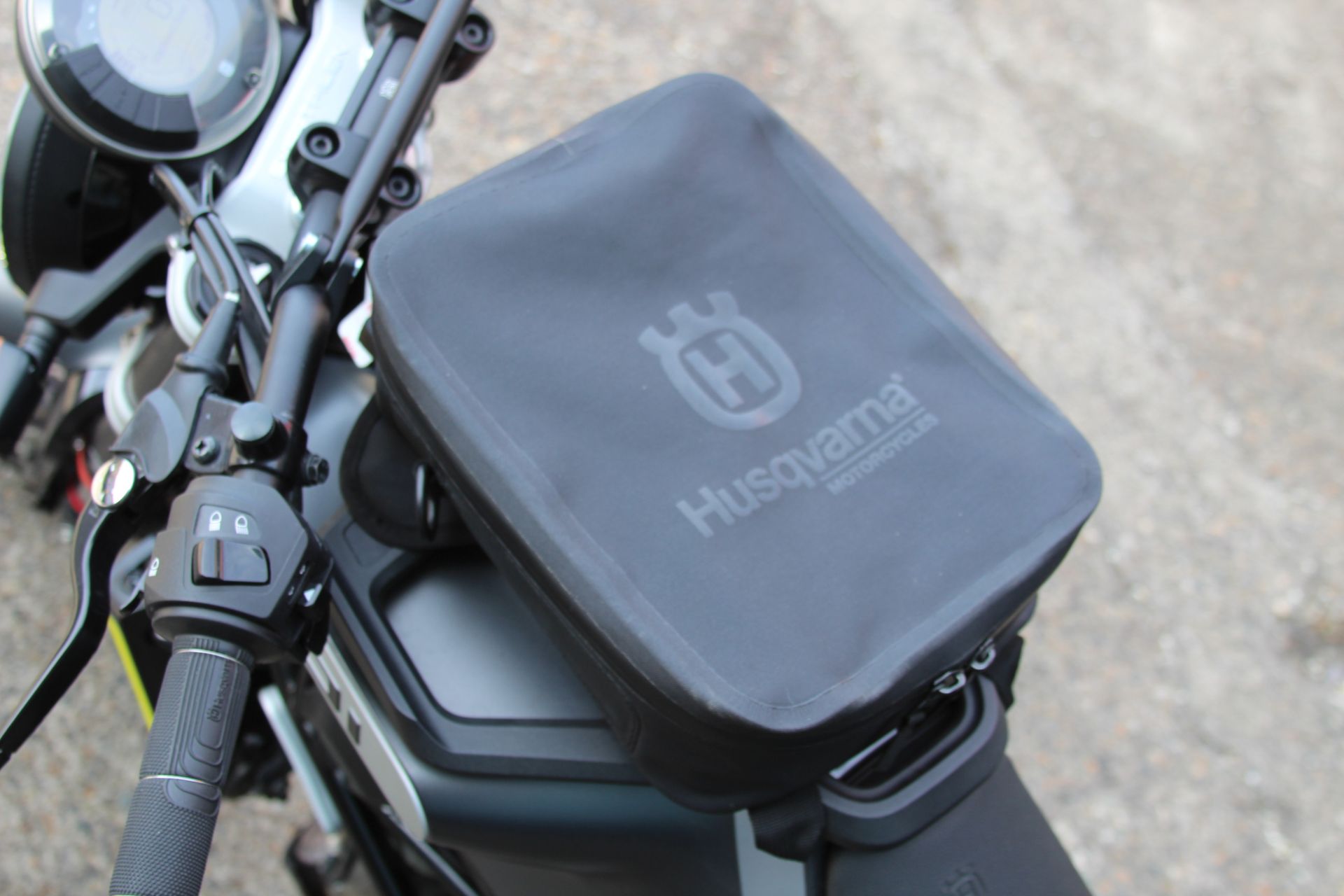 2021 Husqvarna Svartpilen 401 in Portland, Oregon - Photo 15