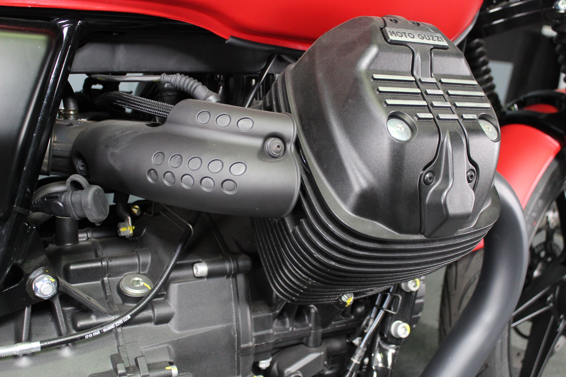 2023 Moto Guzzi V7 Stone in Portland, Oregon - Photo 12
