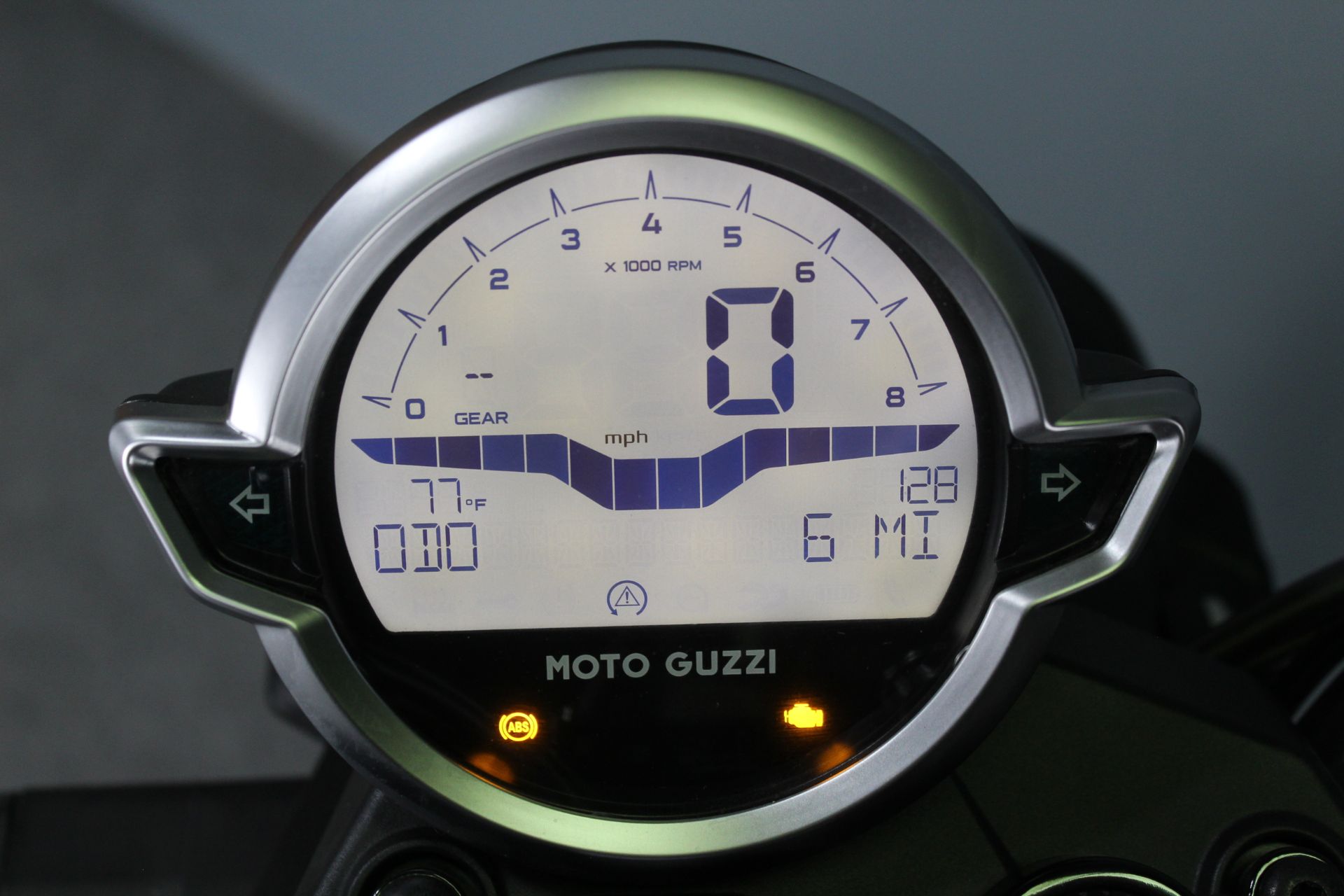 2023 Moto Guzzi V7 Stone in Portland, Oregon - Photo 20