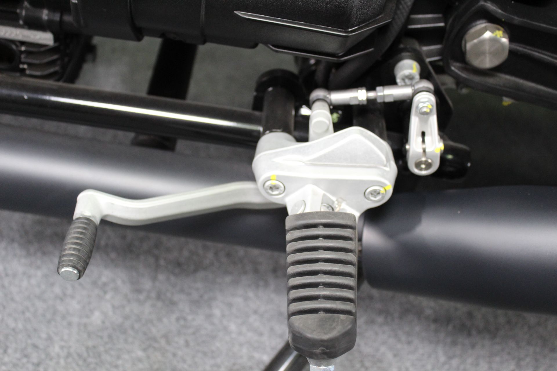 2023 Moto Guzzi V7 Stone in Portland, Oregon - Photo 15
