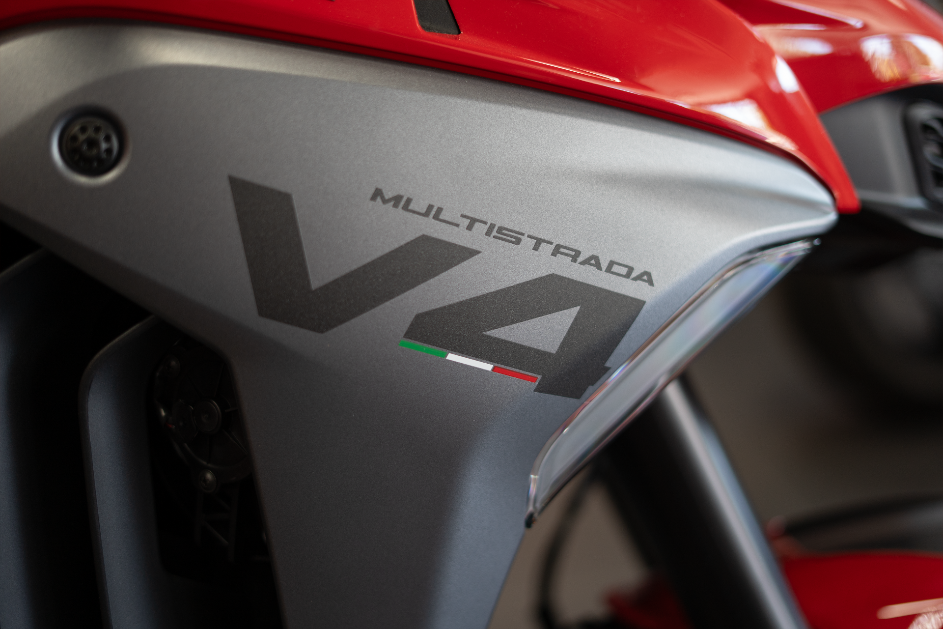 2025 Ducati Multistrada V4 in Portland, Oregon - Photo 5