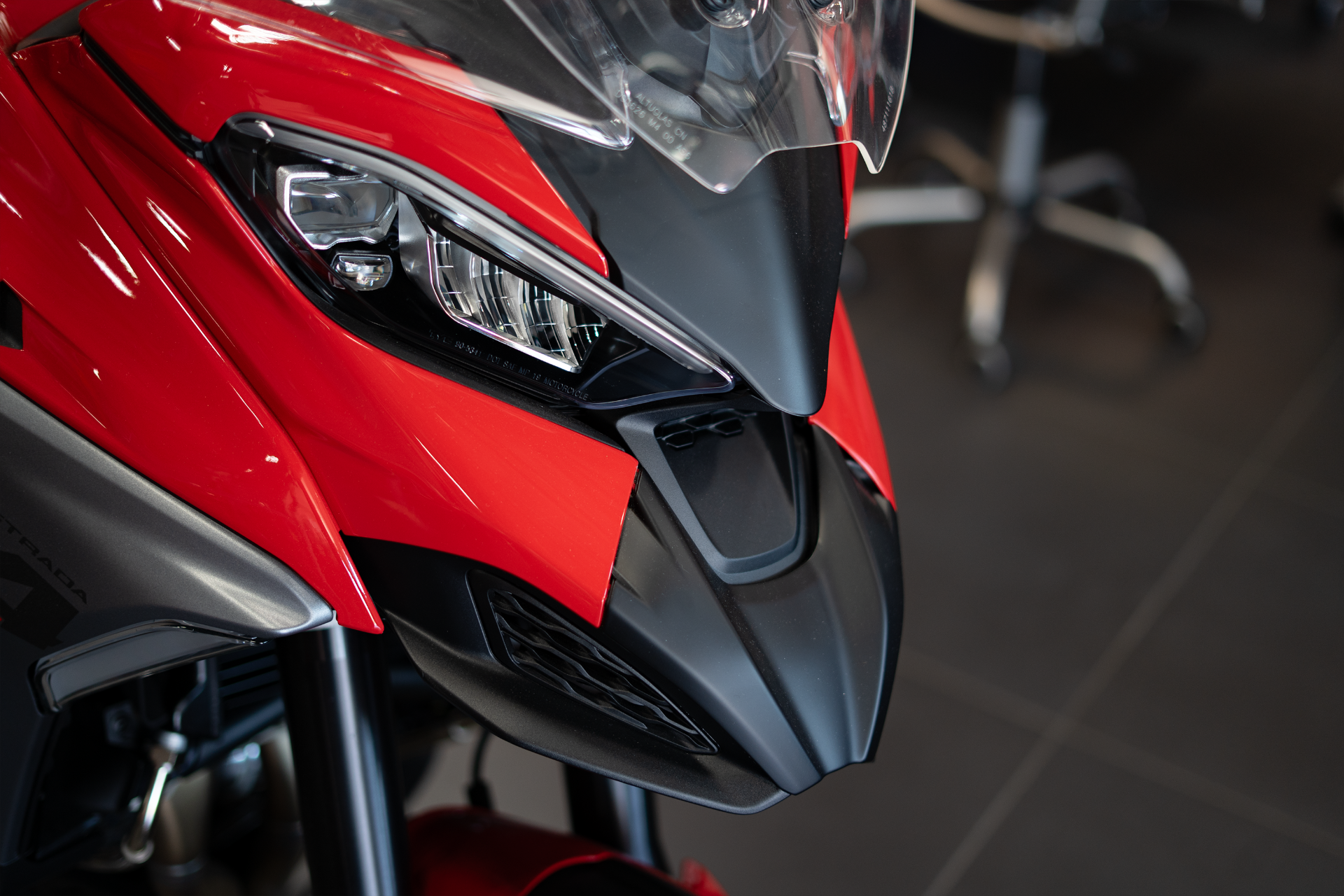 2025 Ducati Multistrada V4 in Portland, Oregon - Photo 7